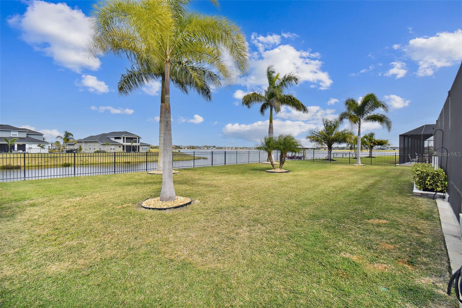 Listing photo id 68 for 11785 Lake Lucaya Drive