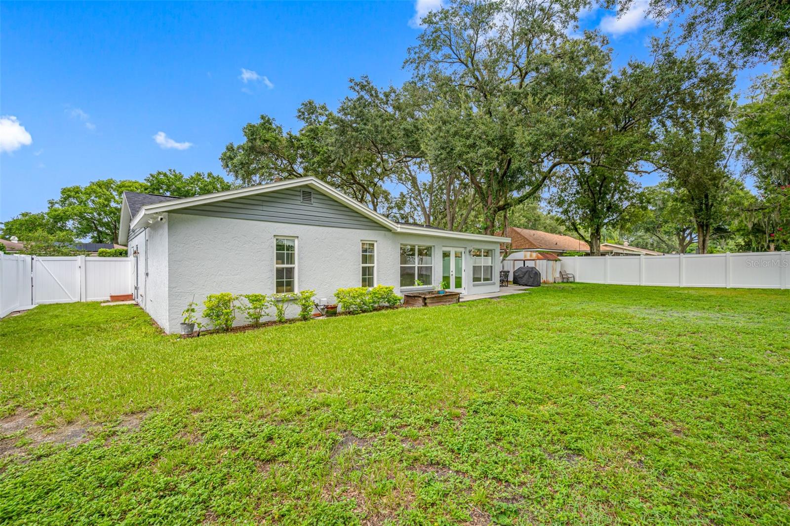 Listing photo id 13 for 13214 Moran Drive