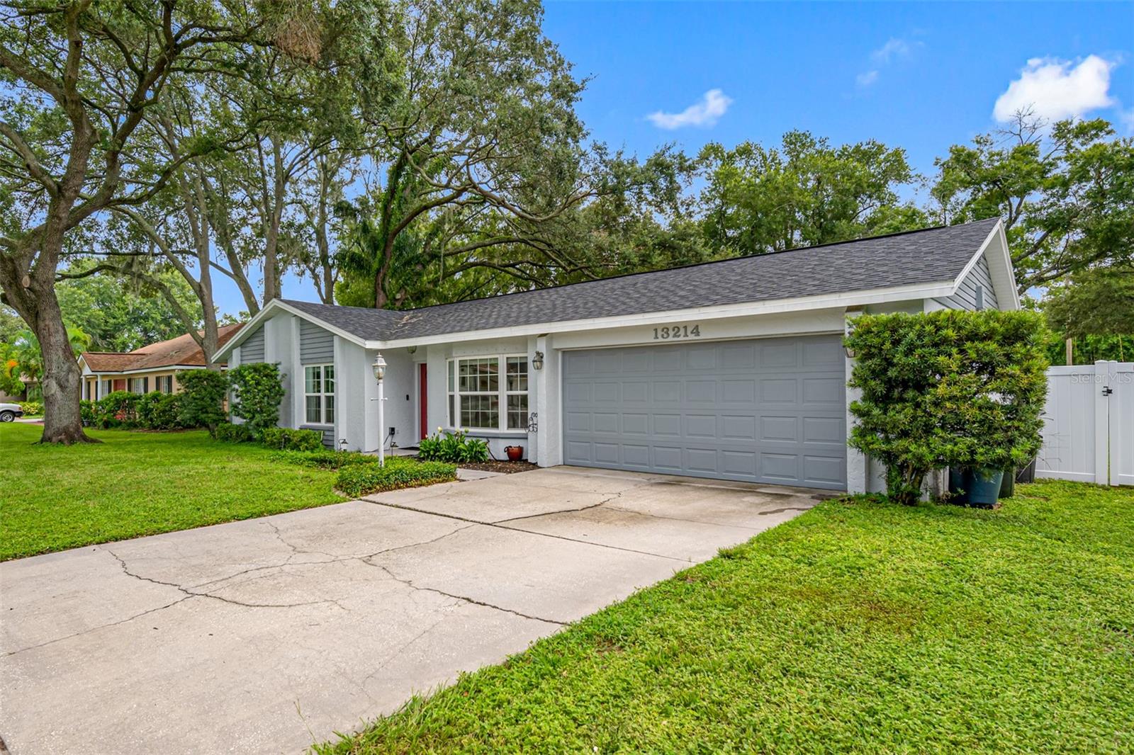 Listing photo id 2 for 13214 Moran Drive