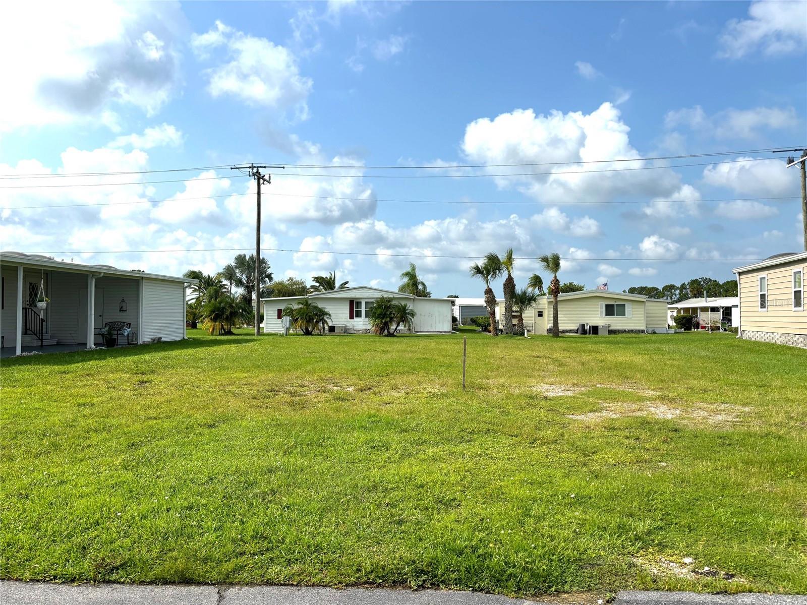 Image 3 of 14 For 256 Hibisco Drive