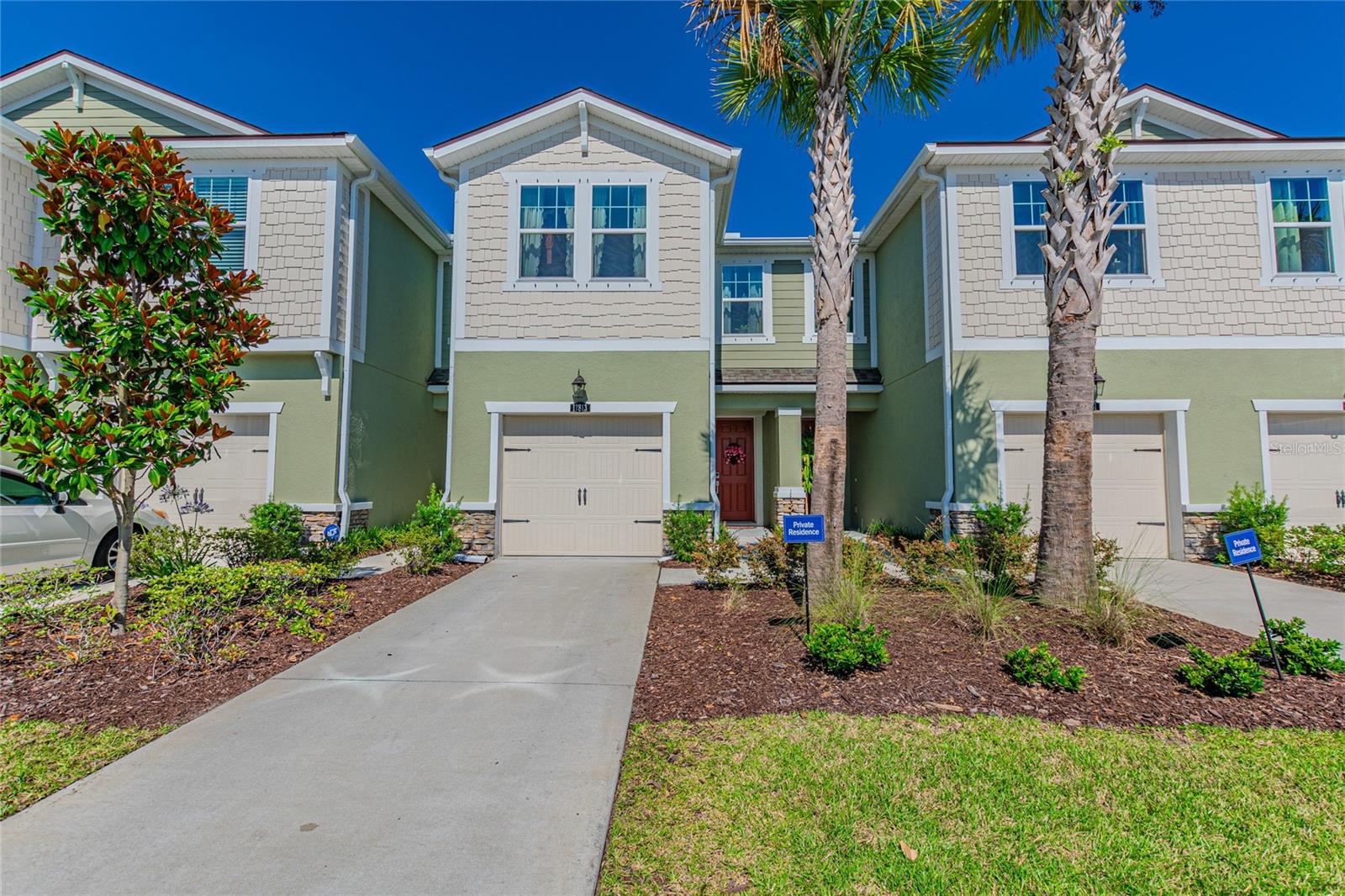 Listing photo id 8 for 17813 Stella Moon Place