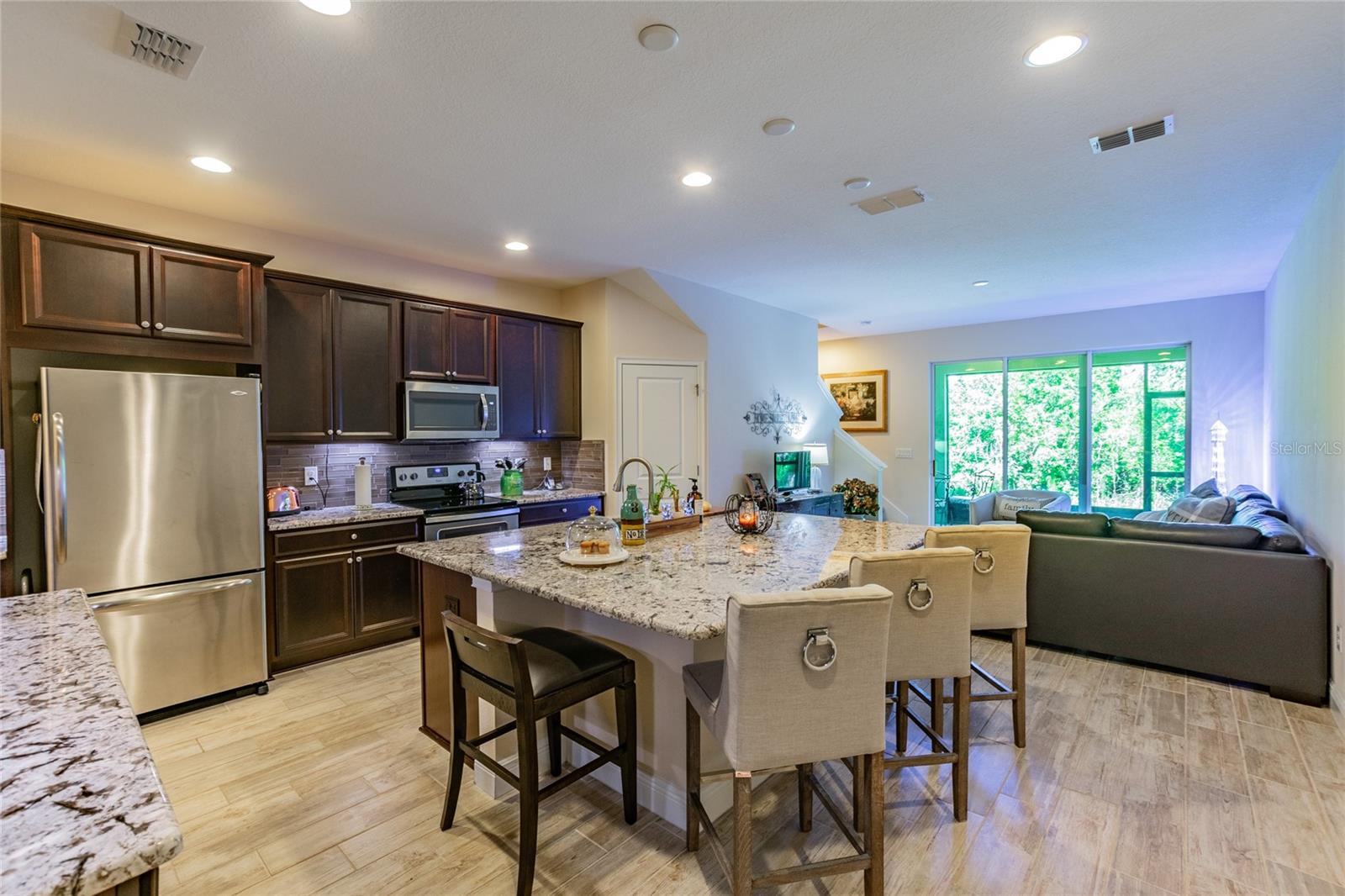 Listing photo id 9 for 17813 Stella Moon Place