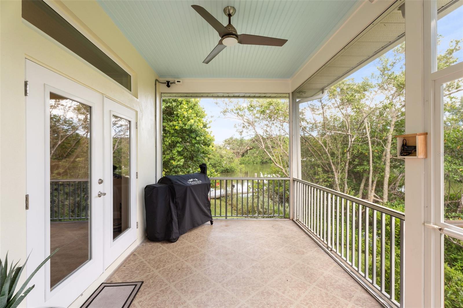 Image 45 of 52 For 395 Live Oak Drive