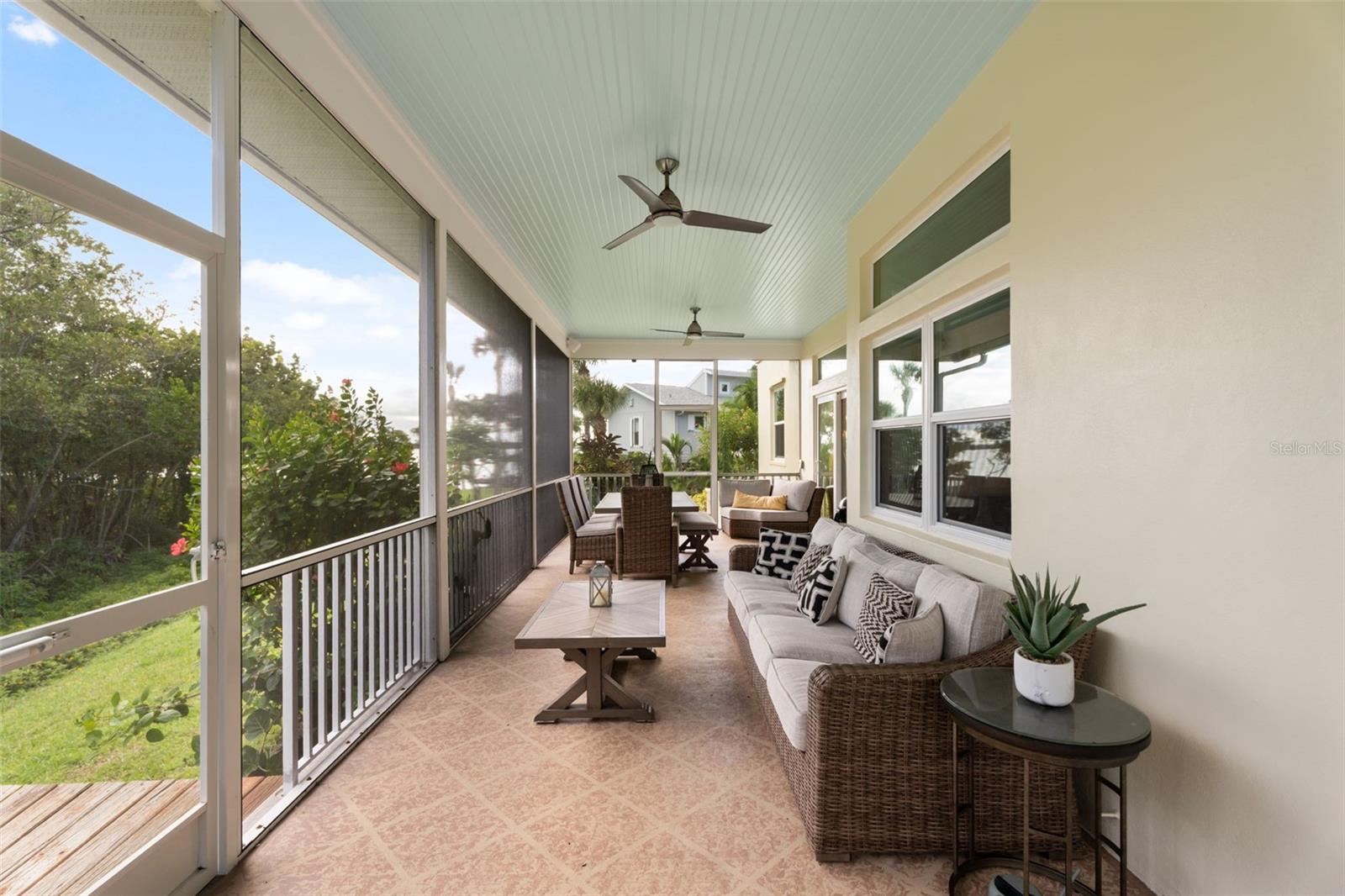 Image 47 of 52 For 395 Live Oak Drive