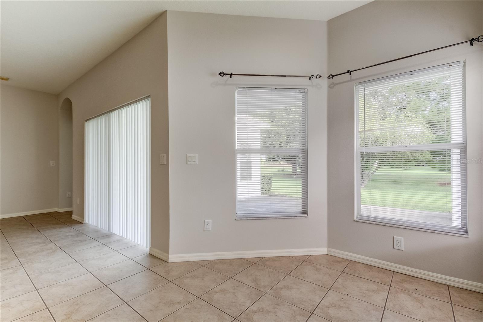 Image 7 of 82 For 23901 Coral Ridge Lane