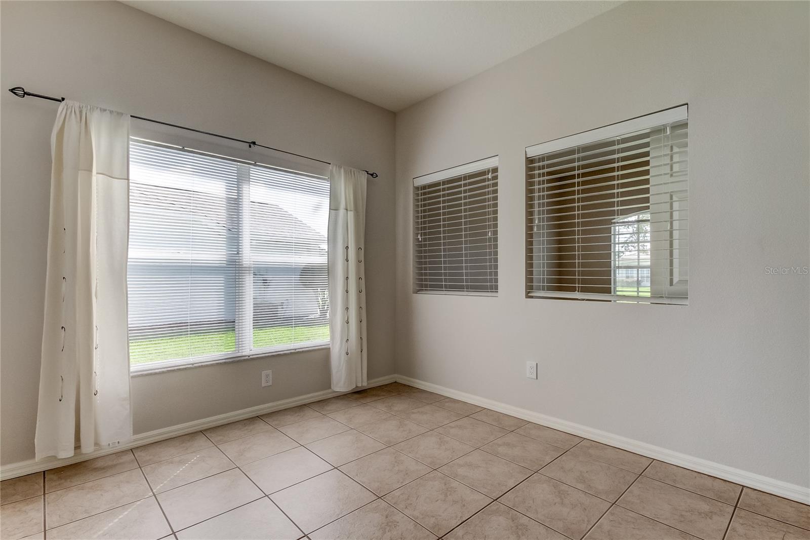 Image 9 of 82 For 23901 Coral Ridge Lane