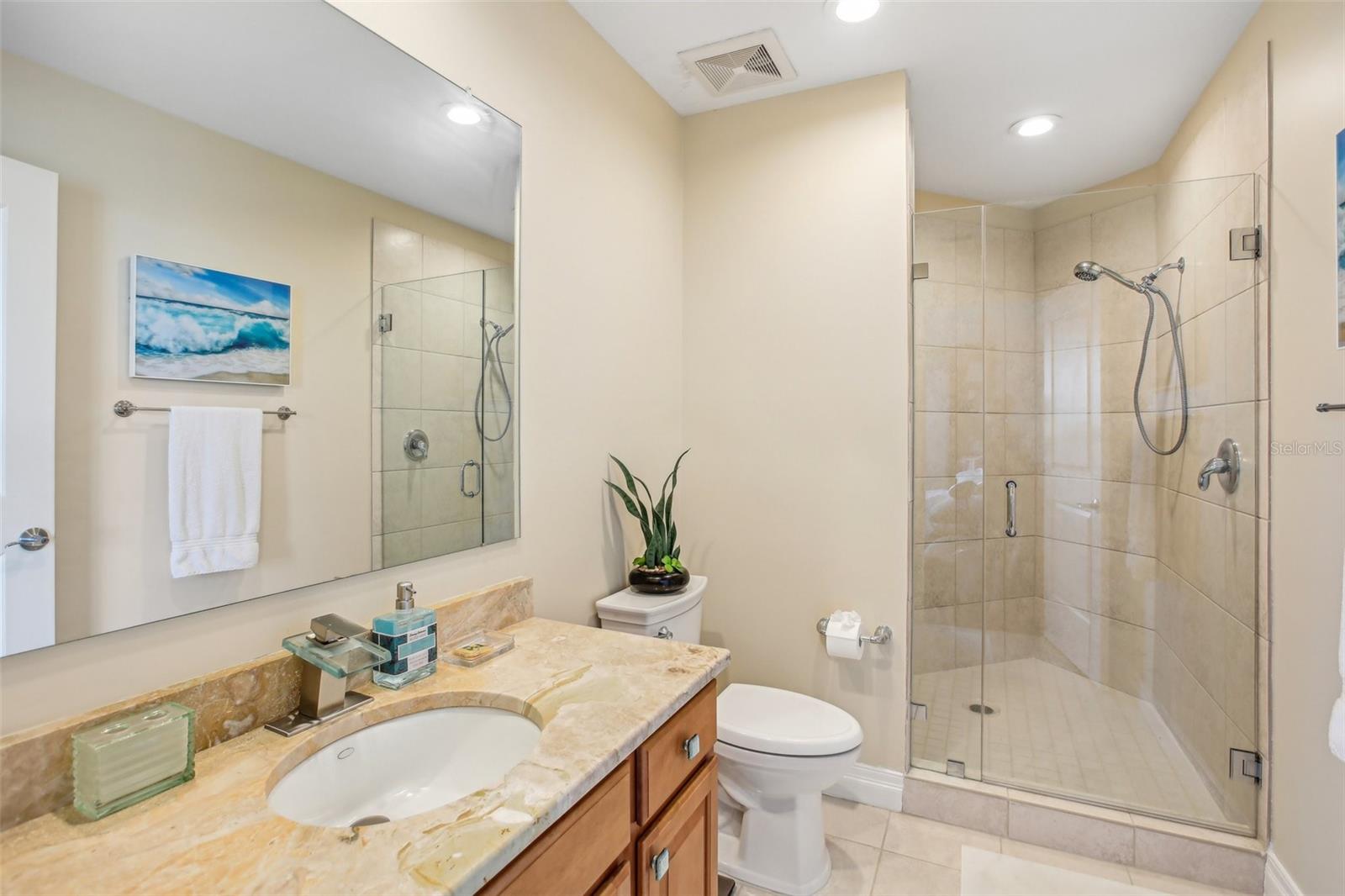 Listing photo id 20 for 1209 Cumberland Avenue 807