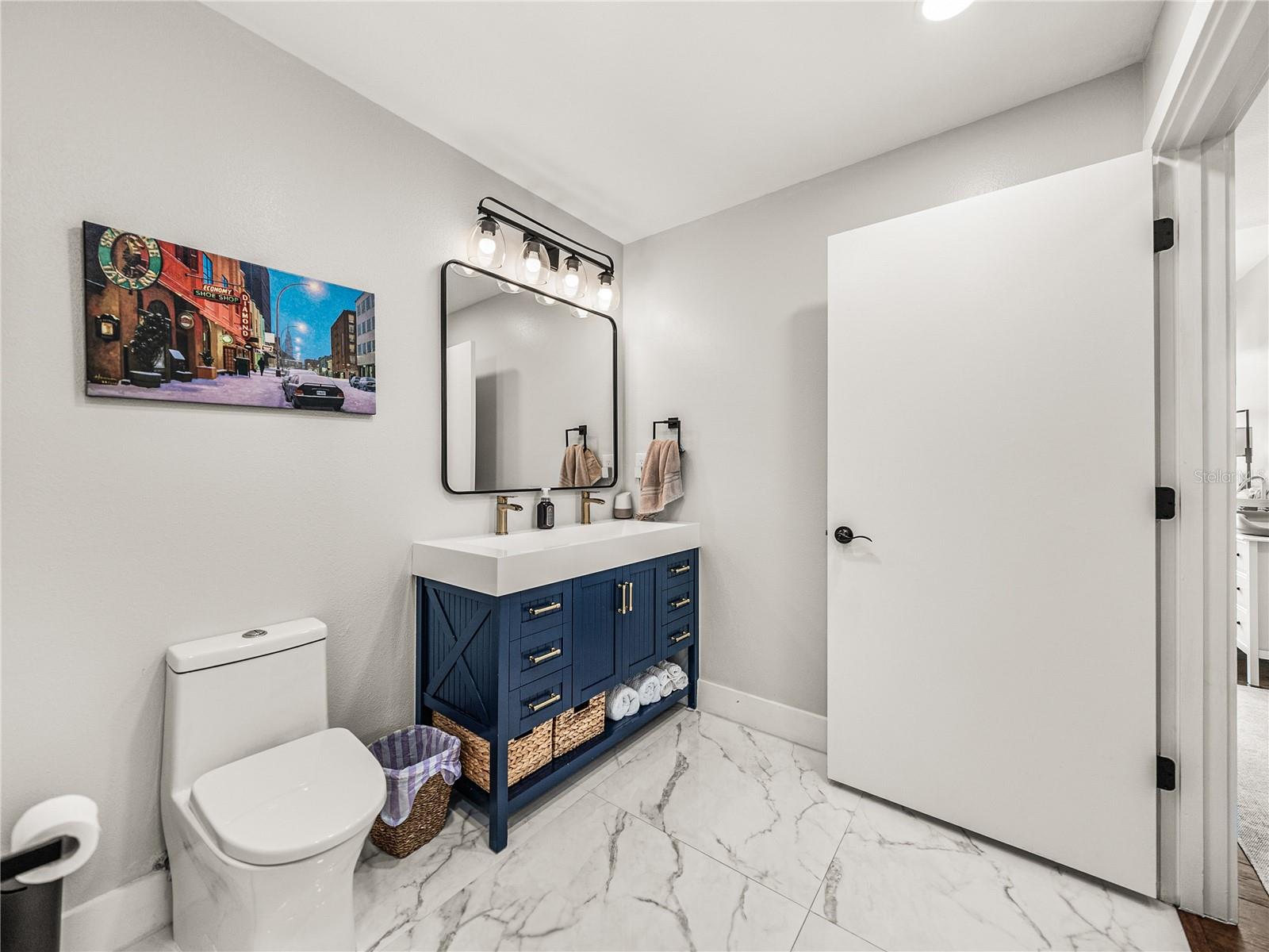 Listing photo id 36 for 1208 Kennedy Boulevard 734