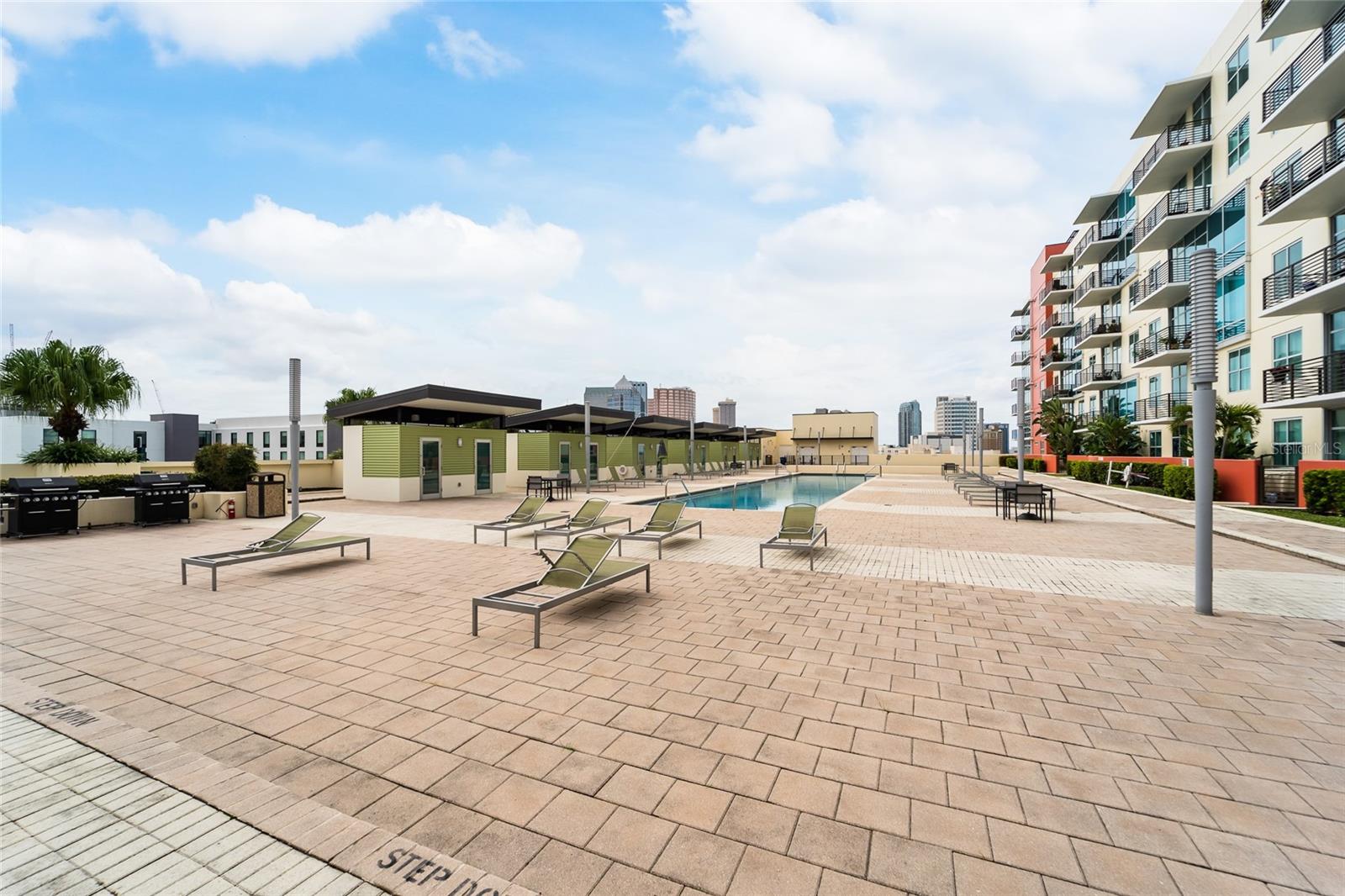 Listing photo id 39 for 1208 Kennedy Boulevard 734