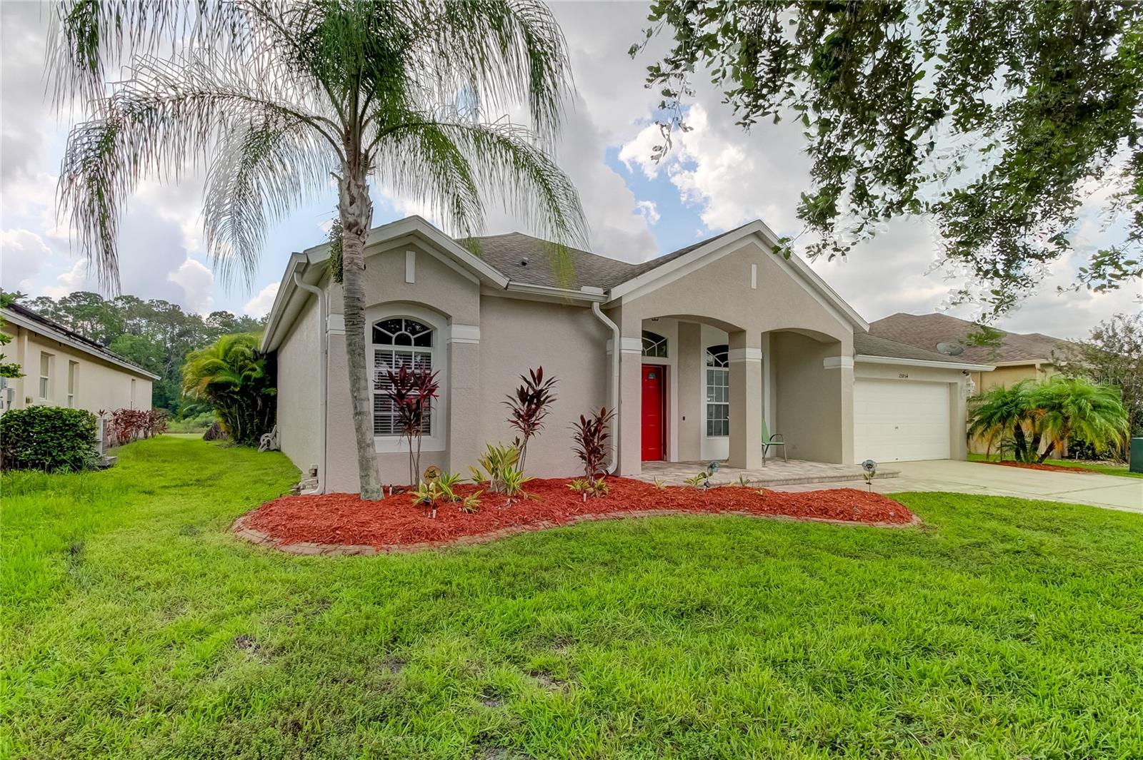 Listing photo id 0 for 25954 Risen Star Drive