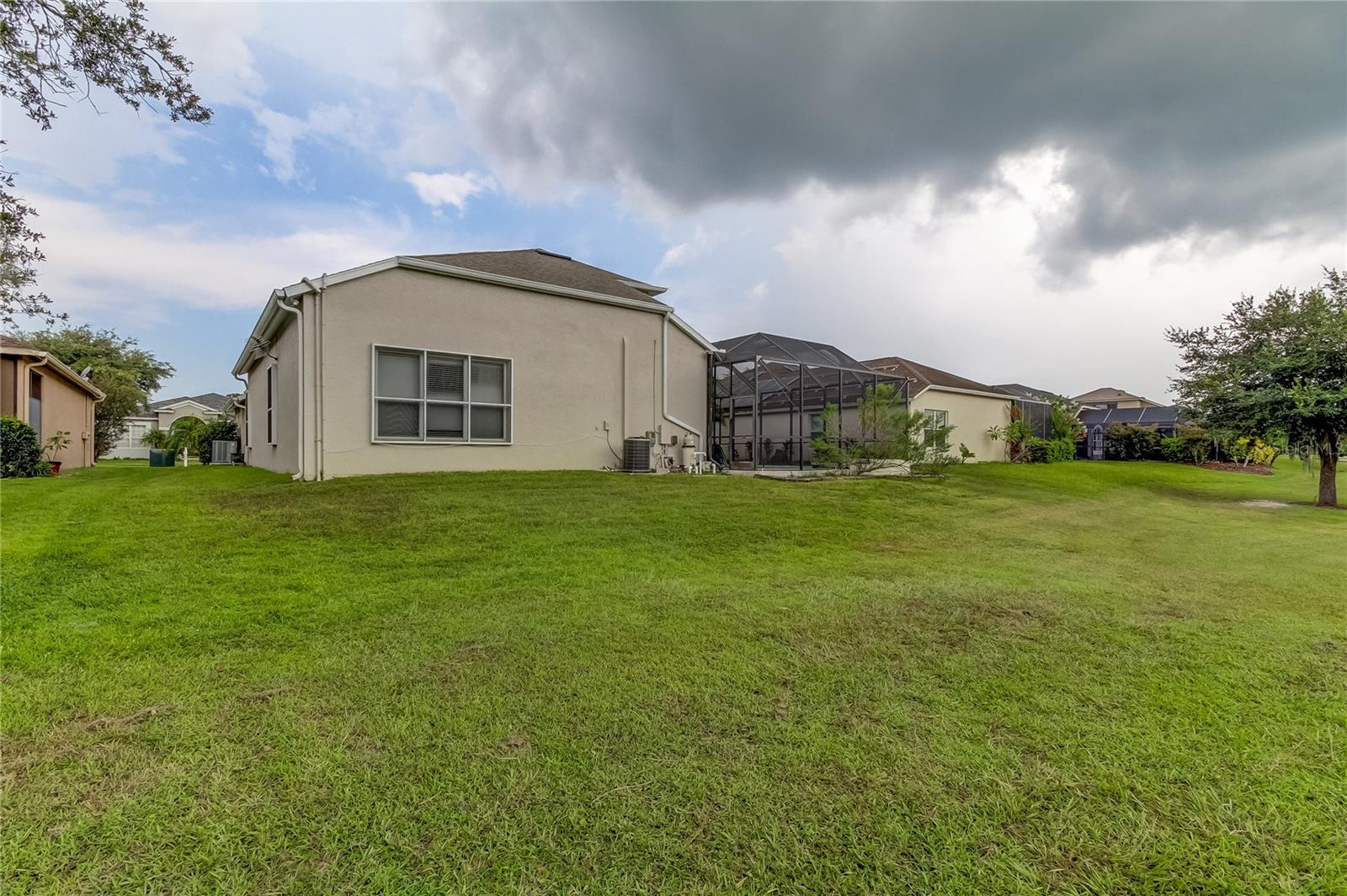 Listing photo id 75 for 25954 Risen Star Drive