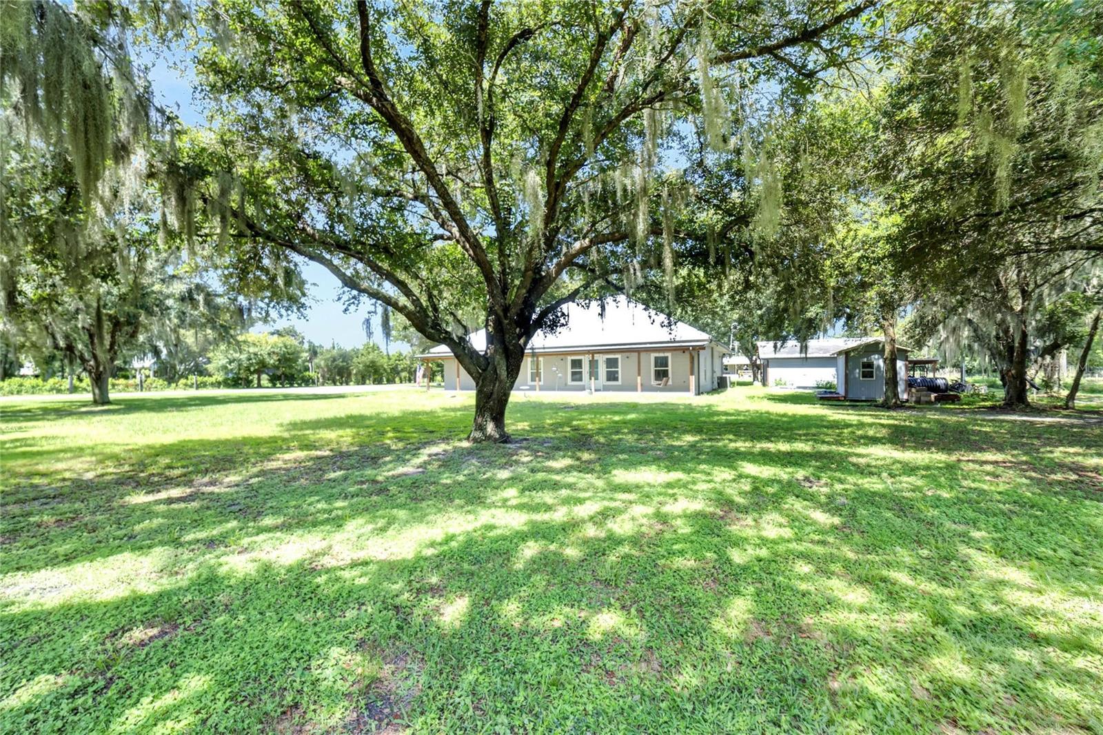 Details for 9015 County Line Road, LITHIA, FL 33547