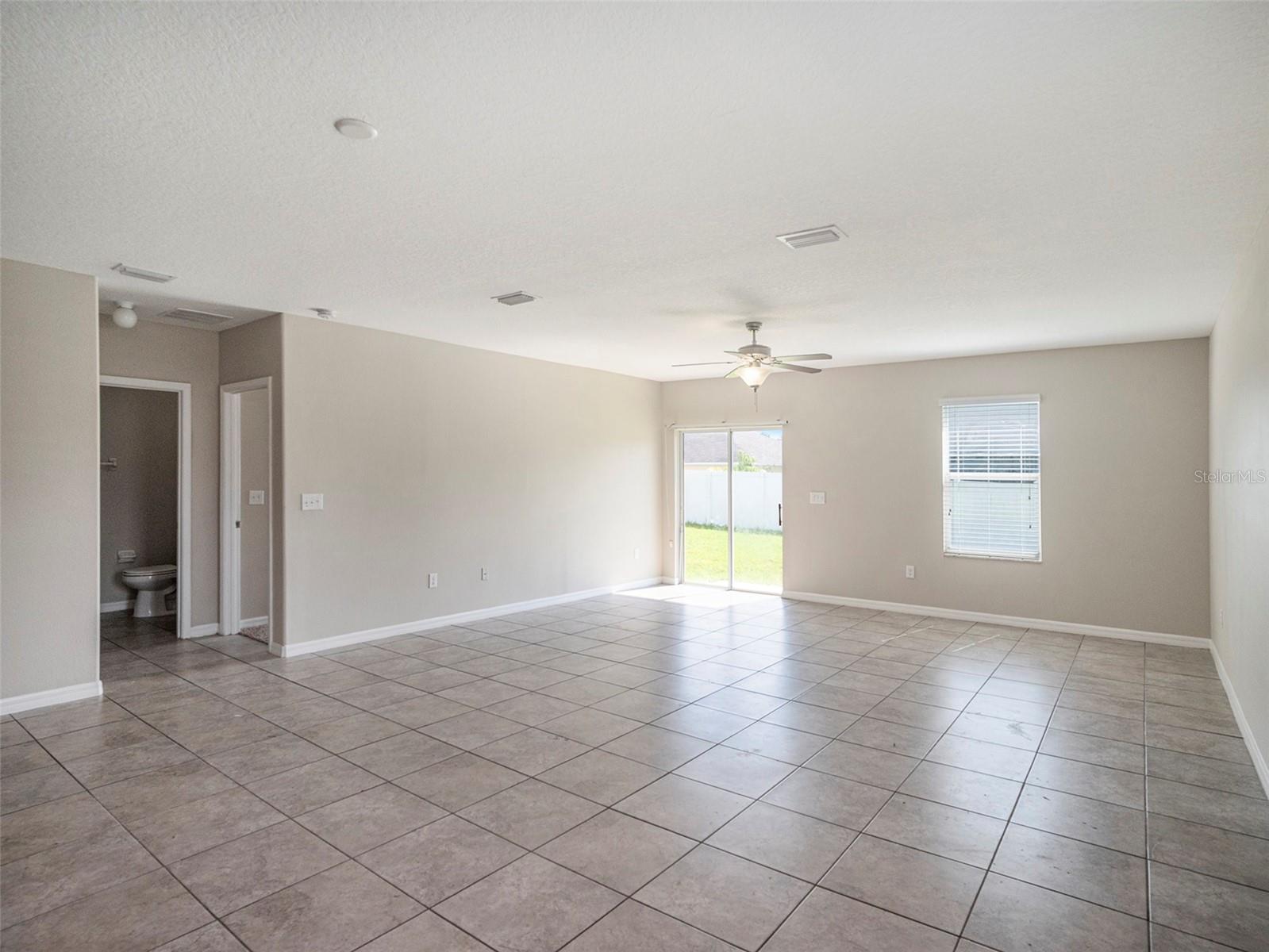 Listing photo id 13 for 12755 Flatwood Creek Drive