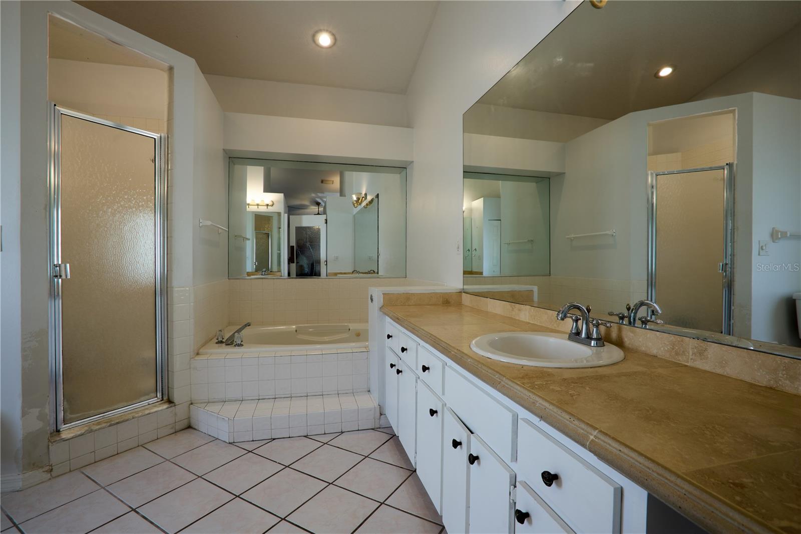 Listing photo id 12 for 10107 Bell Creek Drive