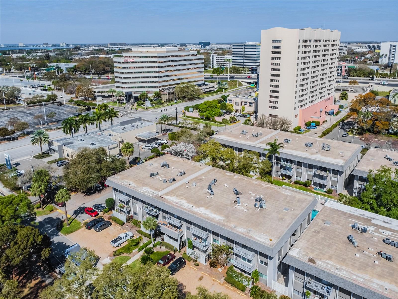 Listing photo id 20 for 4611 Fig Street 304