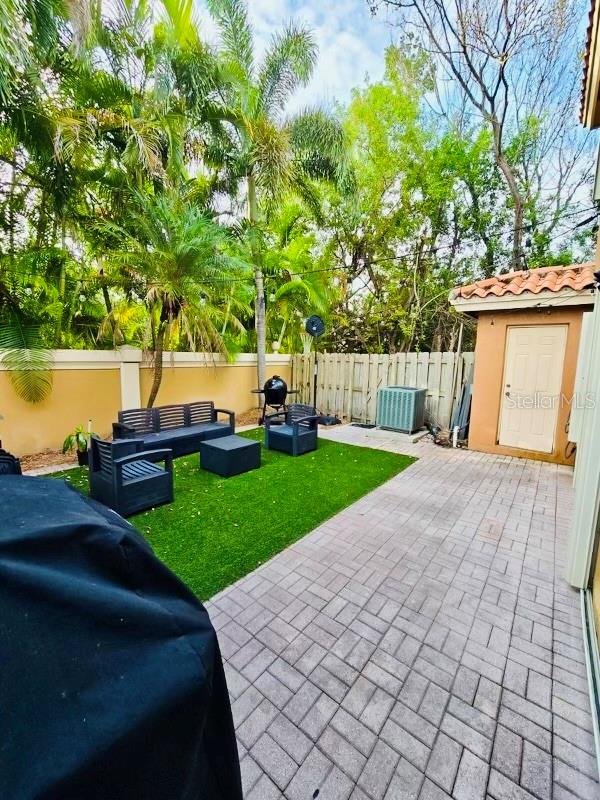 Image 3 of 12 For 13801 84th Court 2505