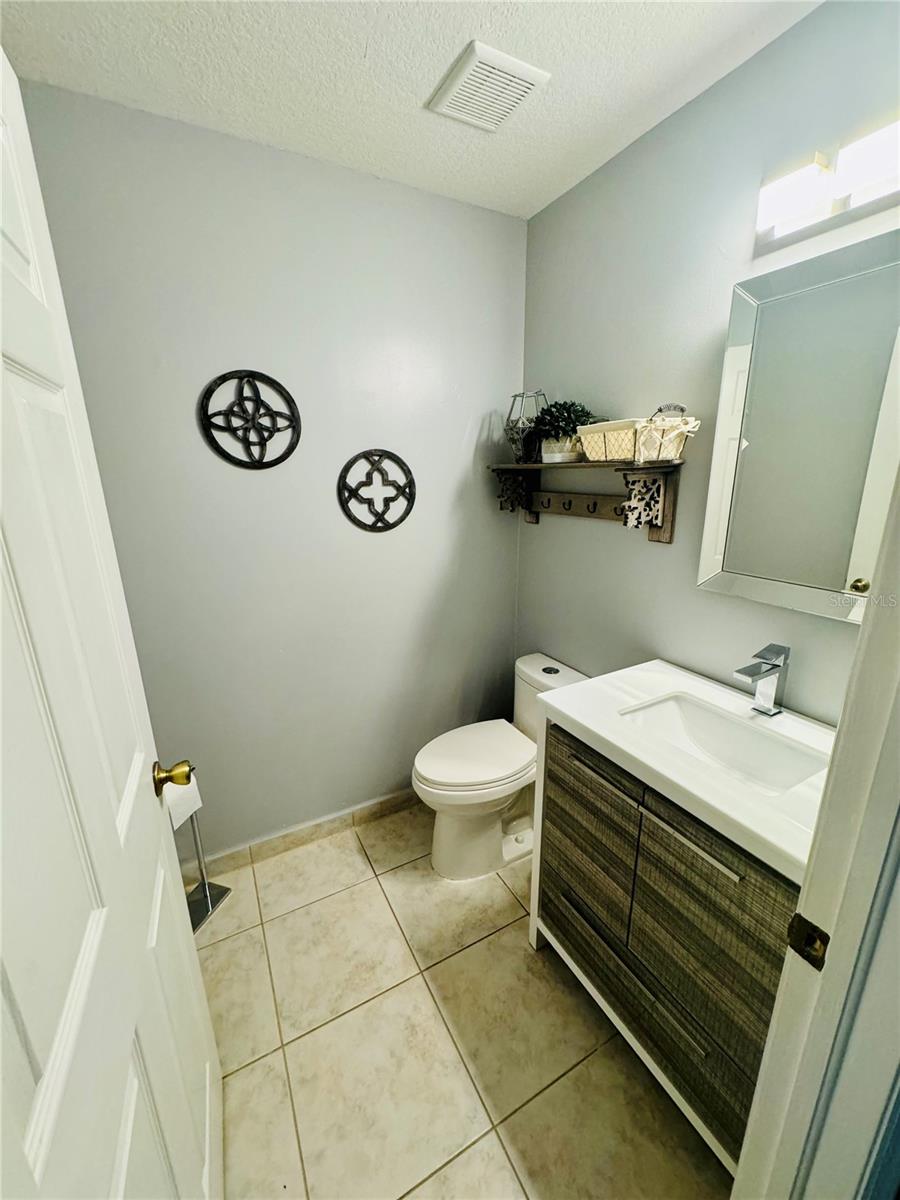 Image 5 of 12 For 13801 84th Court 2505