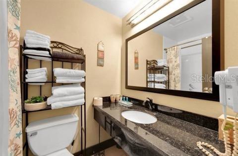 Listing photo id 12 for 611 Destiny Dr, Unit #301  301