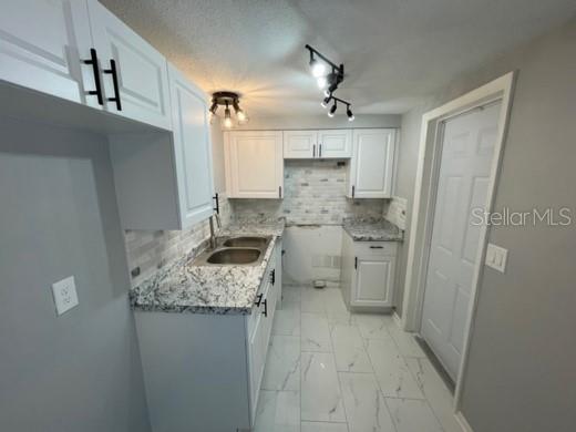 Listing photo id 7 for 5635 Golden Nugget Drive