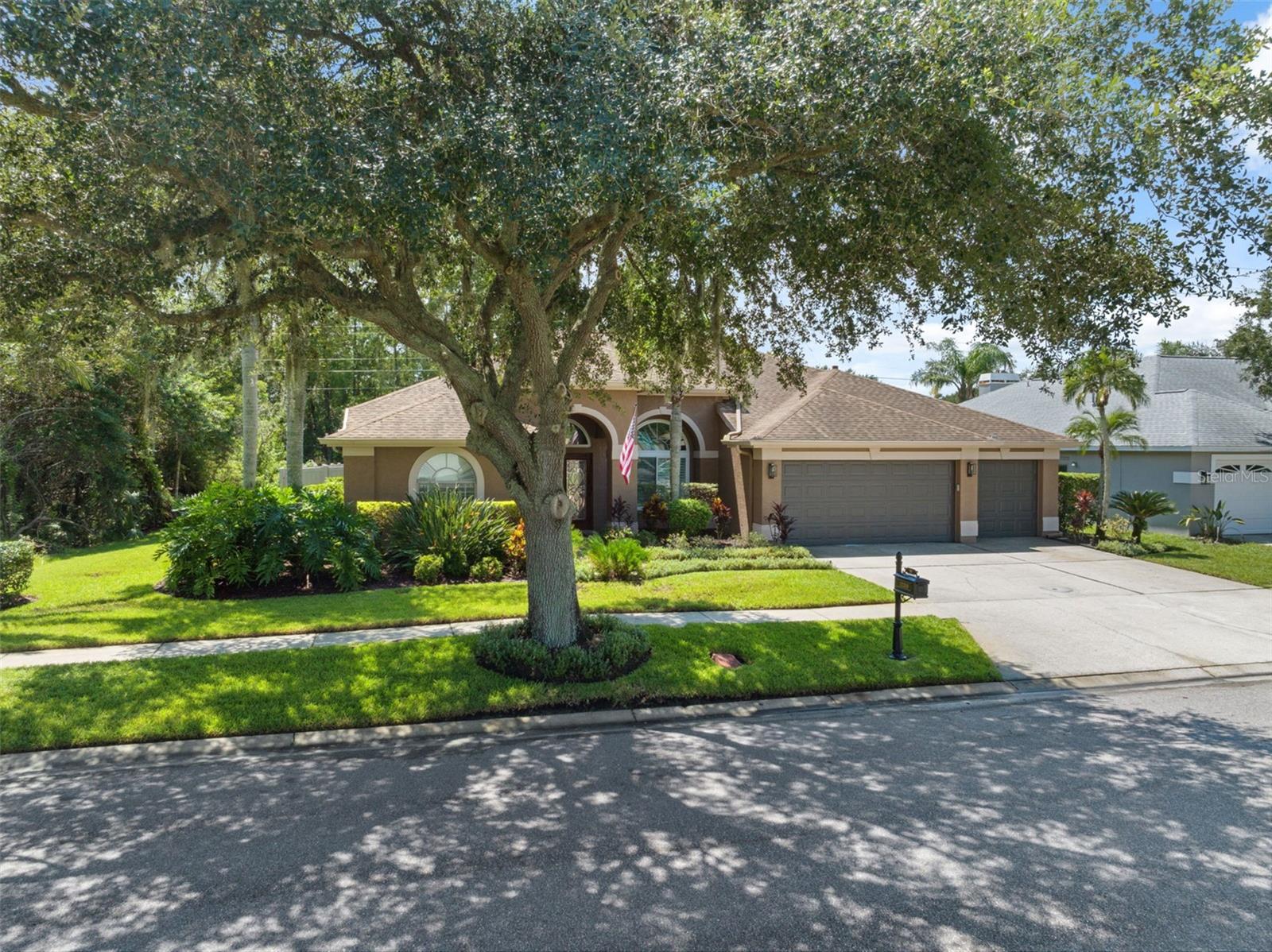 Listing photo id 3 for 12310 Seabrook Drive