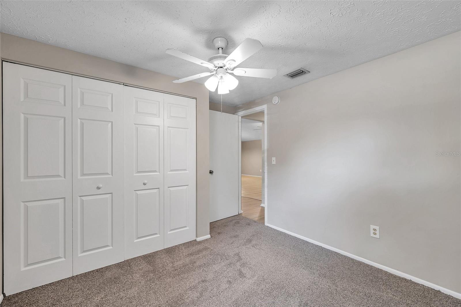 Listing photo id 33 for 16203 Lakehead Court