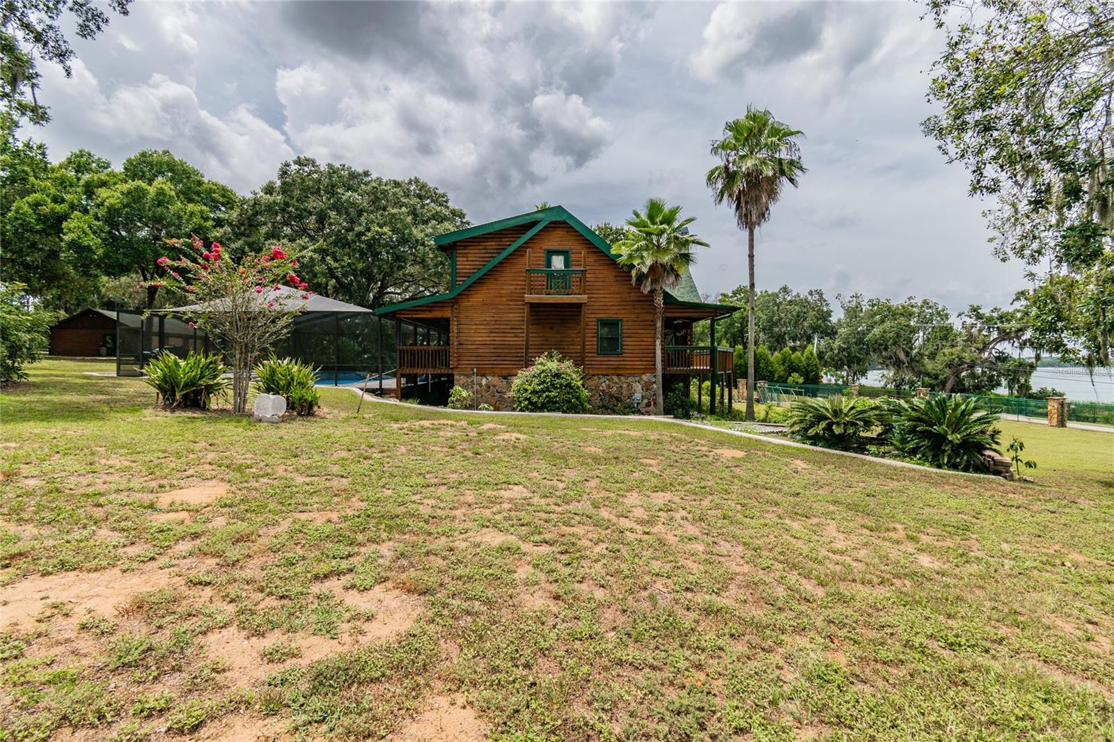 Listing photo id 52 for 11401 Thonotosassa Road