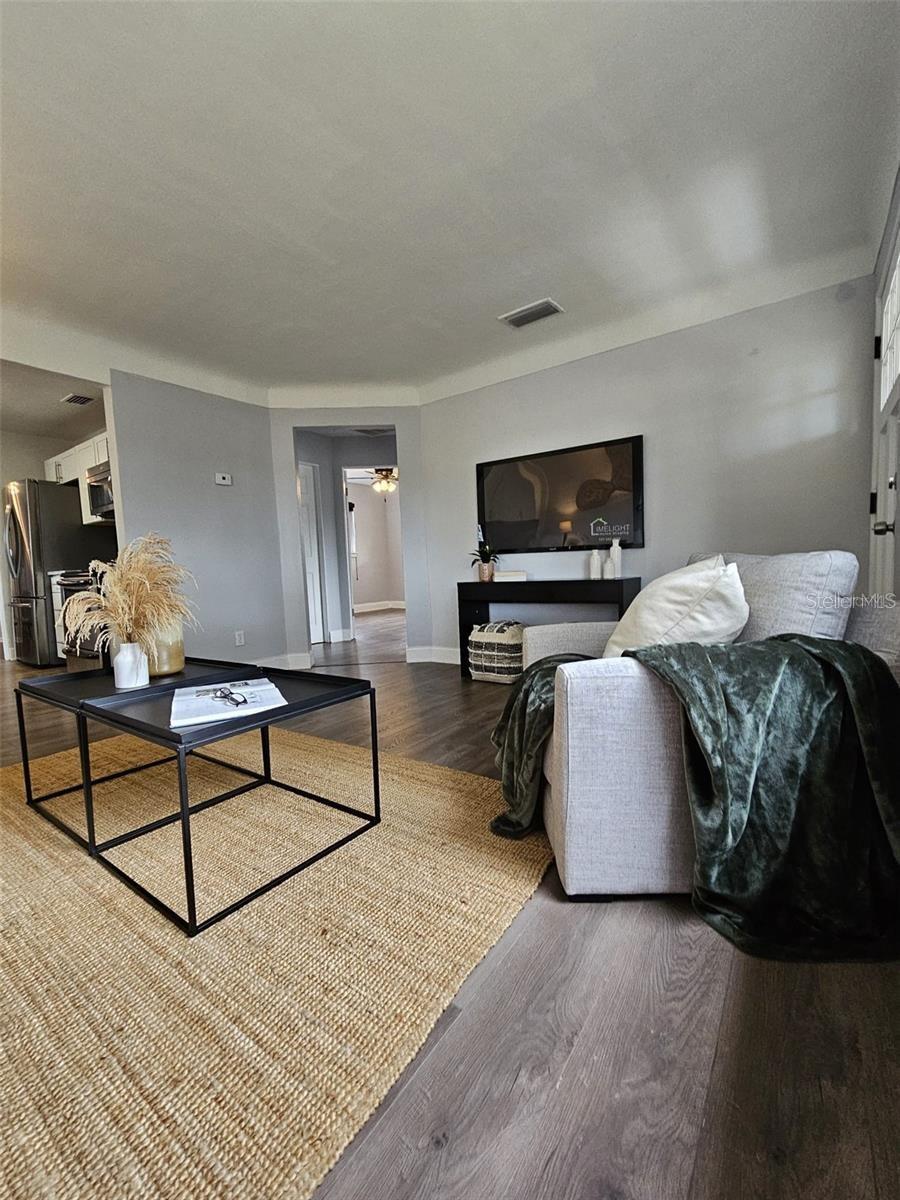 Image 10 of 47 For 3763 Dartmouth Avenue N
