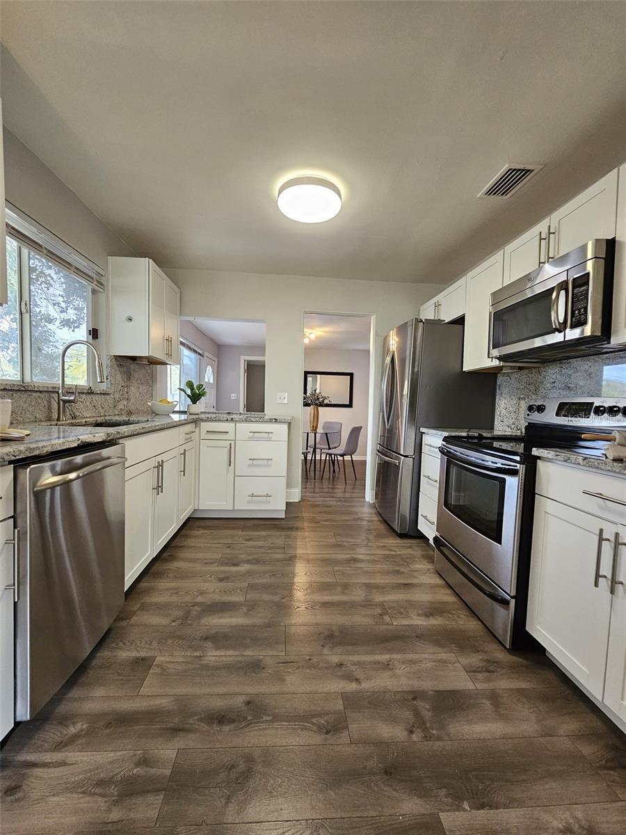 Image 13 of 47 For 3763 Dartmouth Avenue N