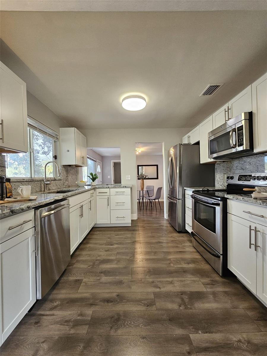Image 15 of 47 For 3763 Dartmouth Avenue N