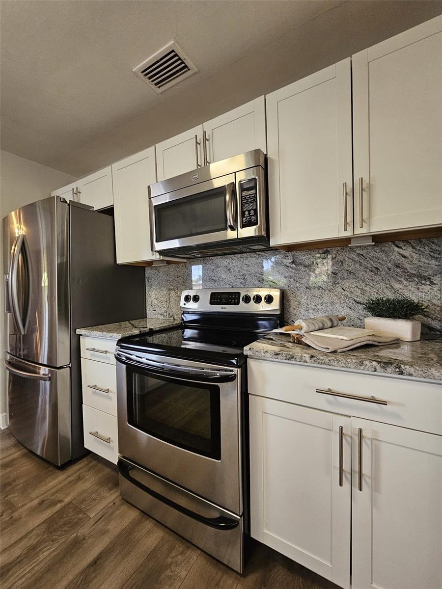 Image 19 of 47 For 3763 Dartmouth Avenue N