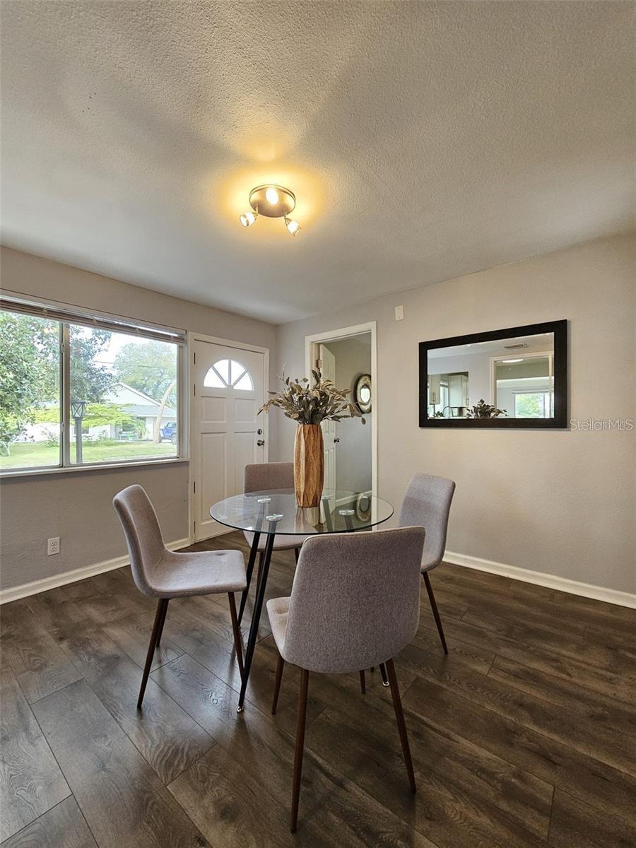 Image 24 of 47 For 3763 Dartmouth Avenue N