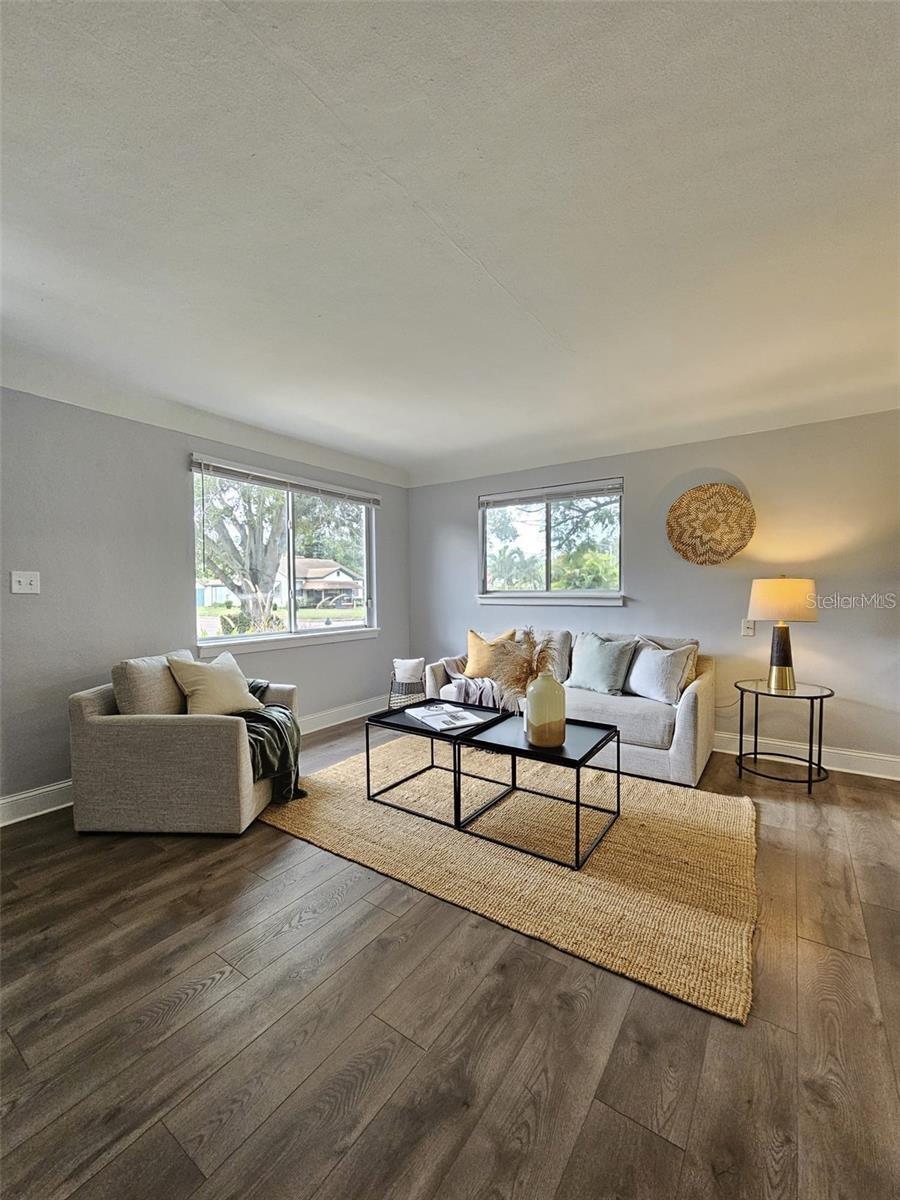 Image 3 of 47 For 3763 Dartmouth Avenue N