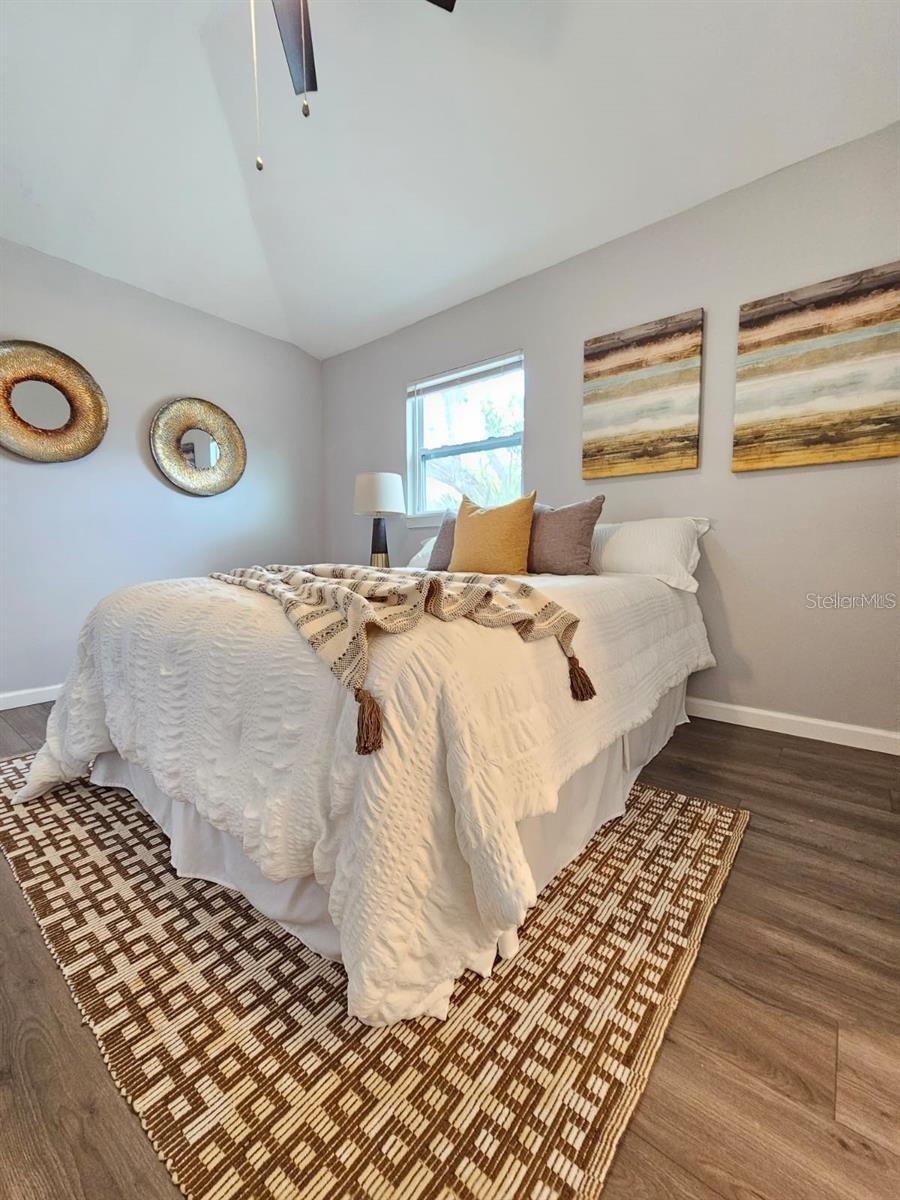 Image 30 of 47 For 3763 Dartmouth Avenue N