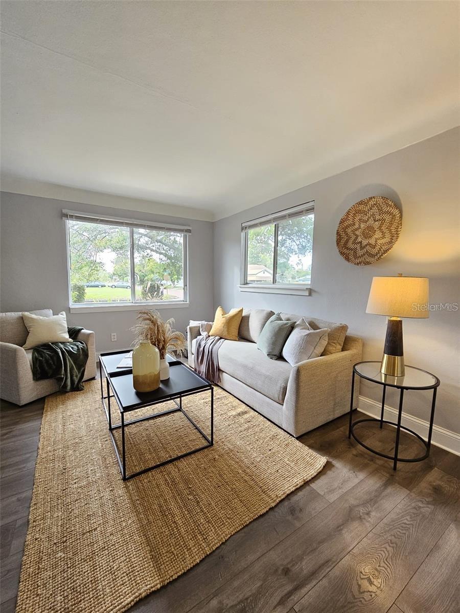 Image 4 of 47 For 3763 Dartmouth Avenue N