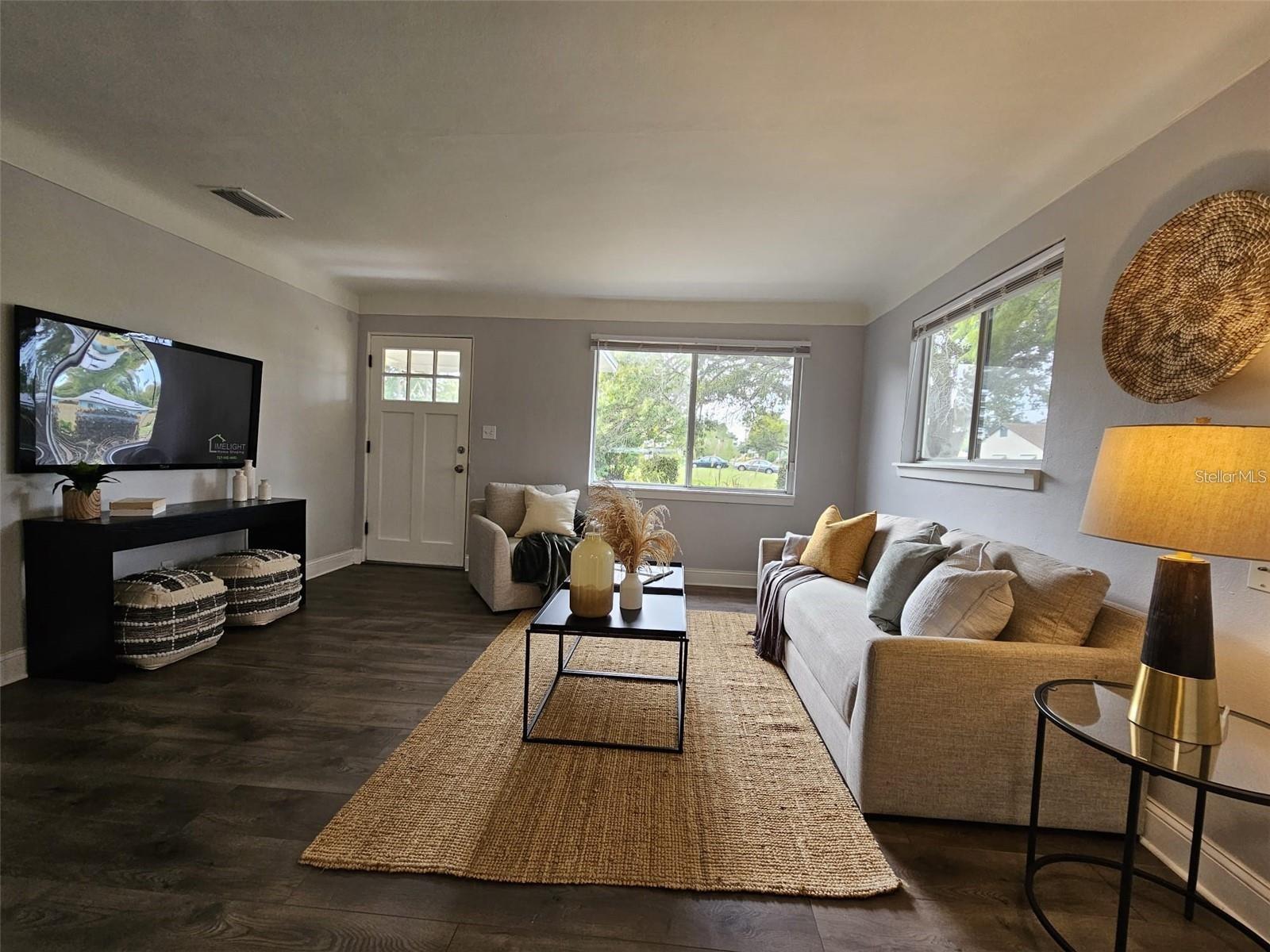 Image 6 of 47 For 3763 Dartmouth Avenue N