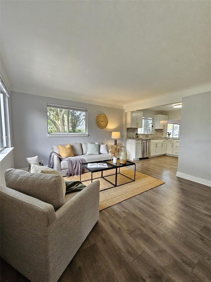 Image 7 of 47 For 3763 Dartmouth Avenue N