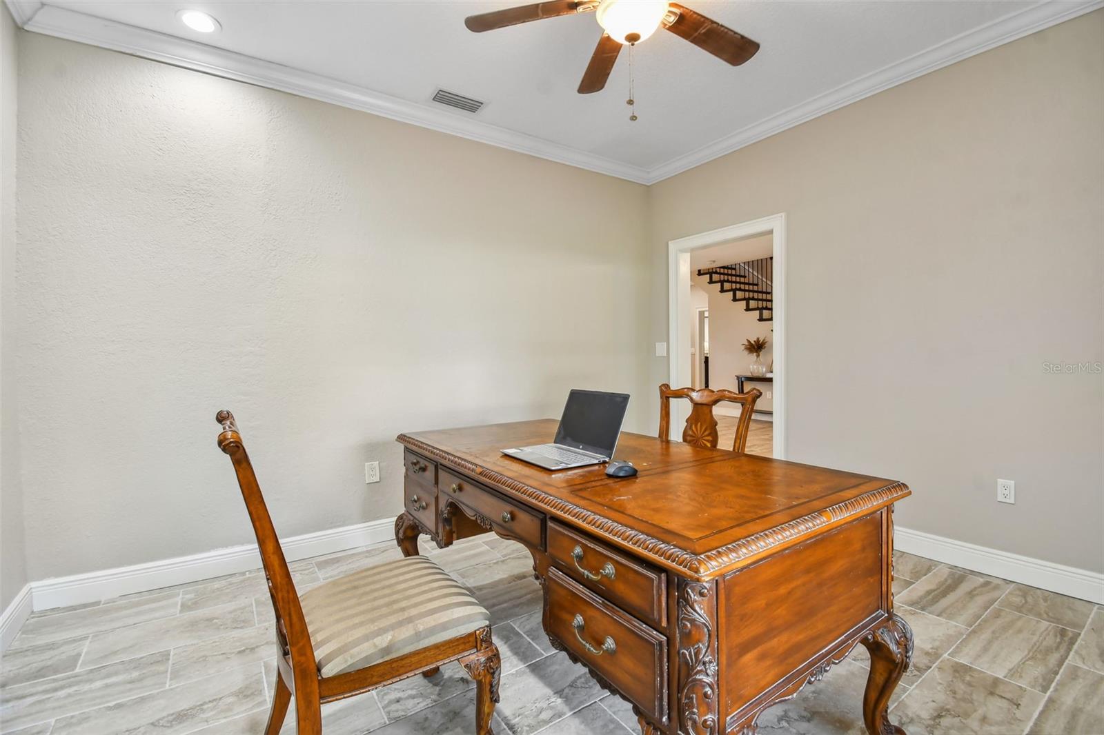 Listing photo id 13 for 17134 Hacienda Del Sol Lane