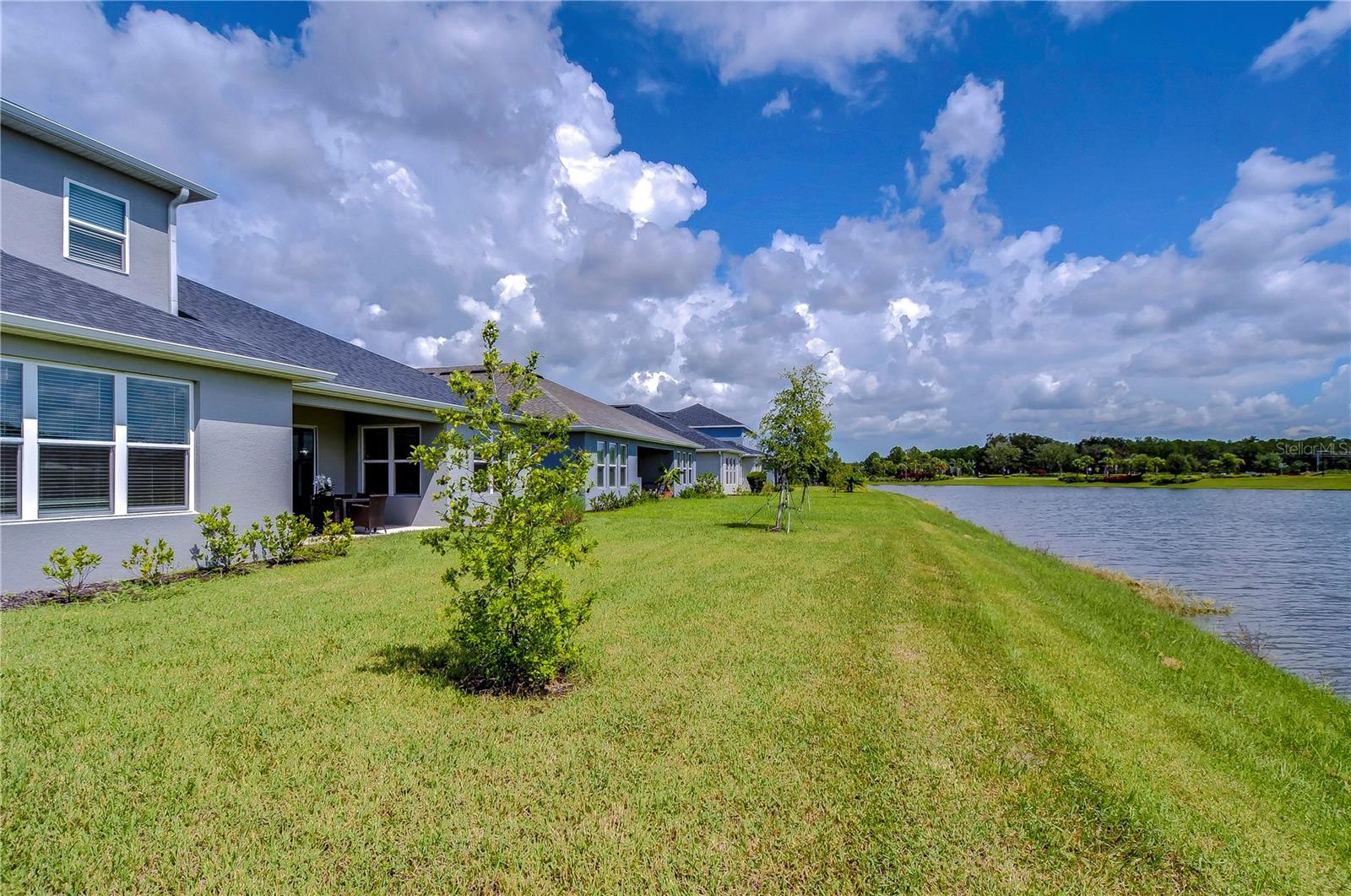 Listing photo id 9 for 2406 High Tides Way