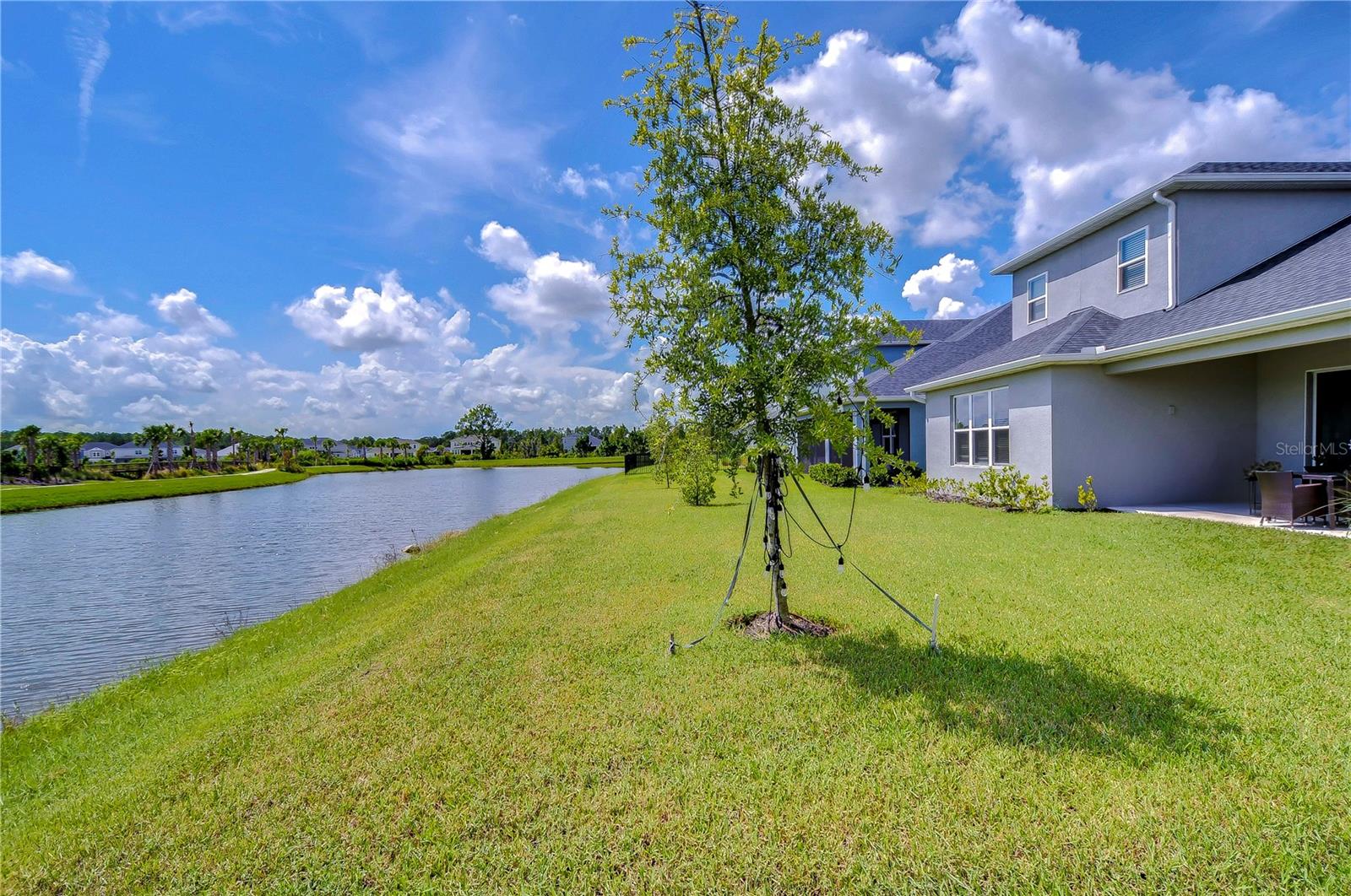 Listing photo id 11 for 2406 High Tides Way