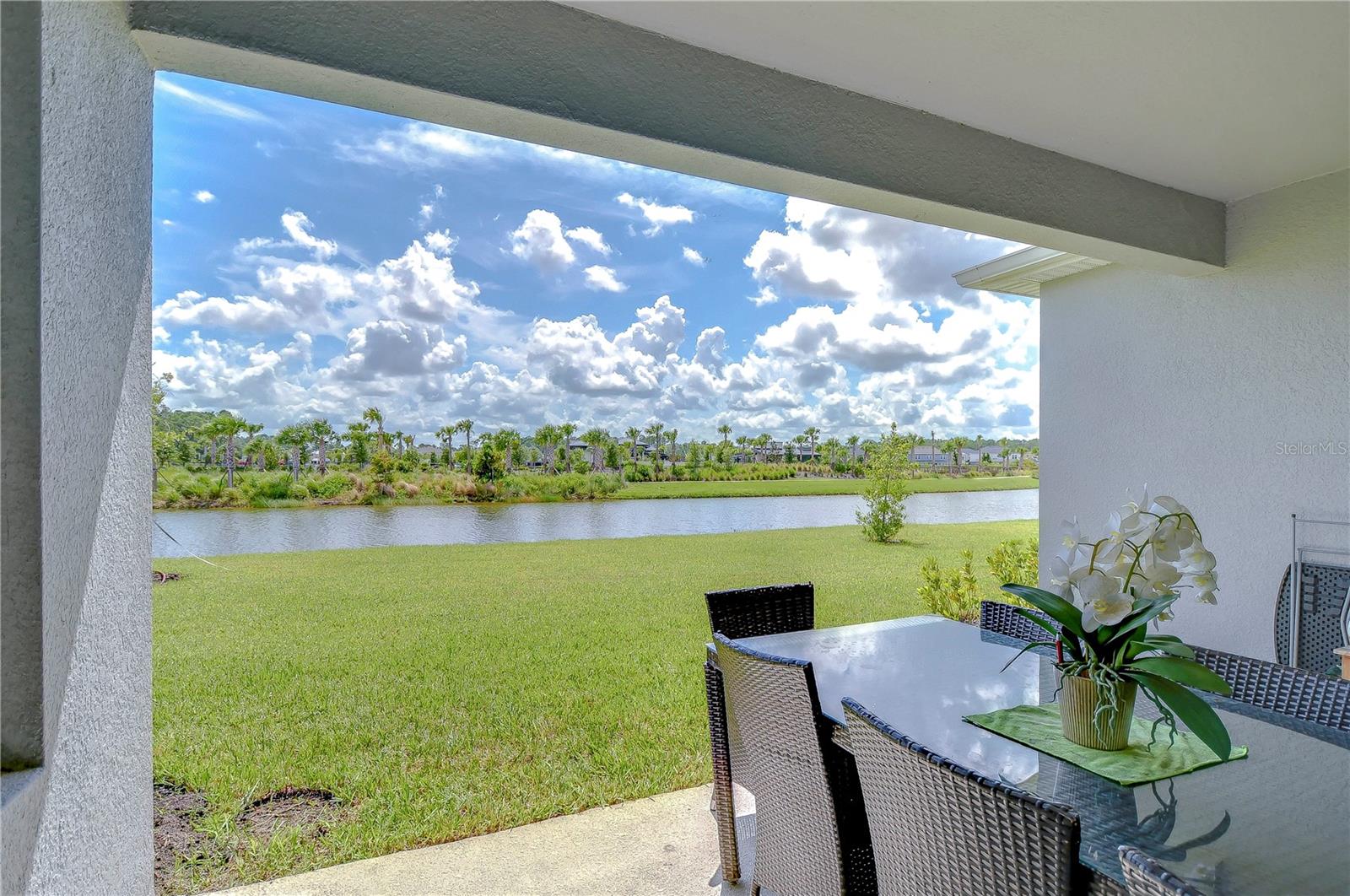 Listing photo id 6 for 2406 High Tides Way