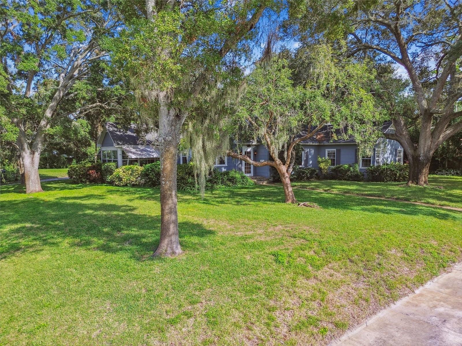 Listing photo id 71 for 411 Glenwood Avenue