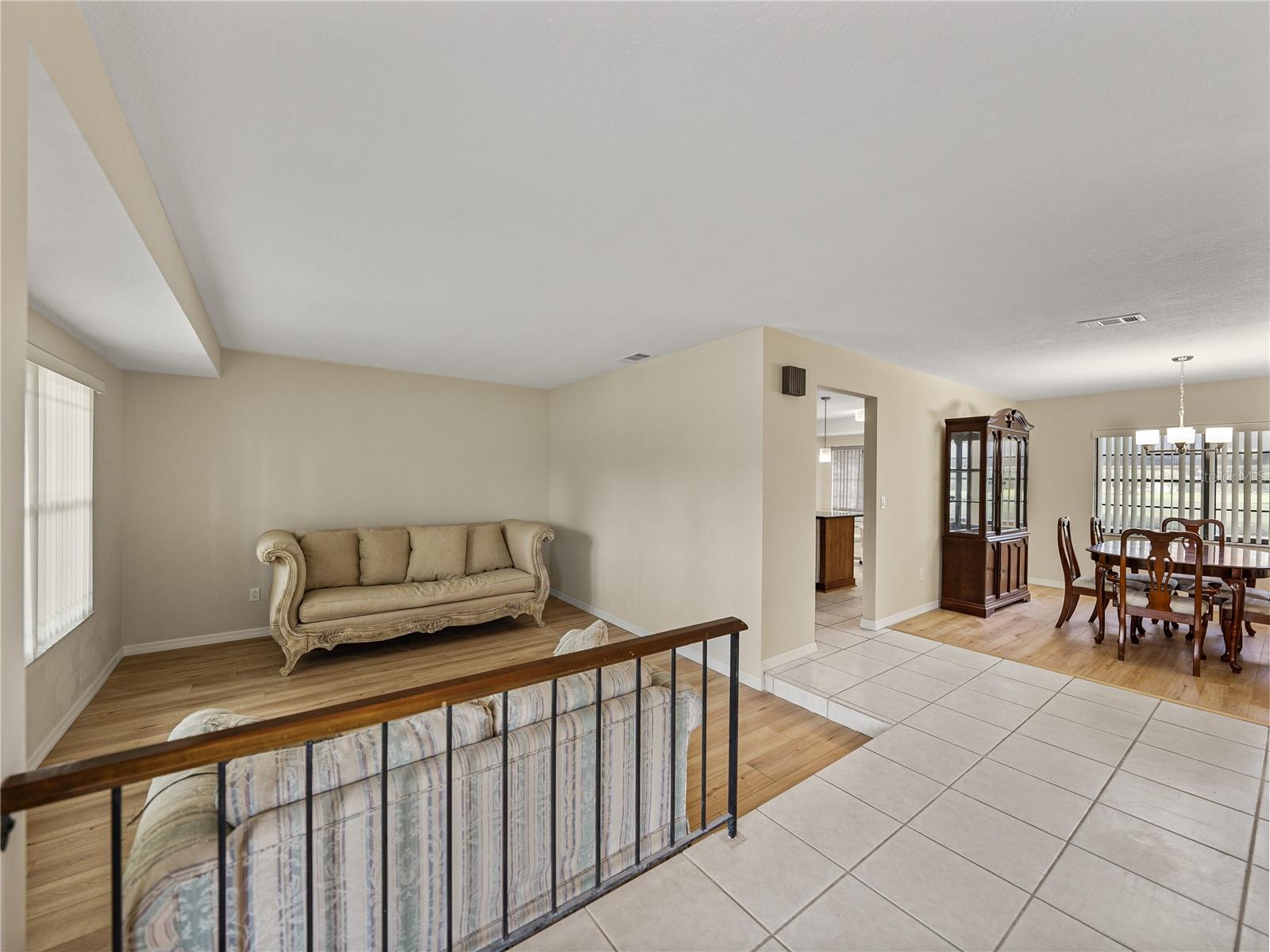 Listing photo id 10 for 4317 Honey Vista Circle