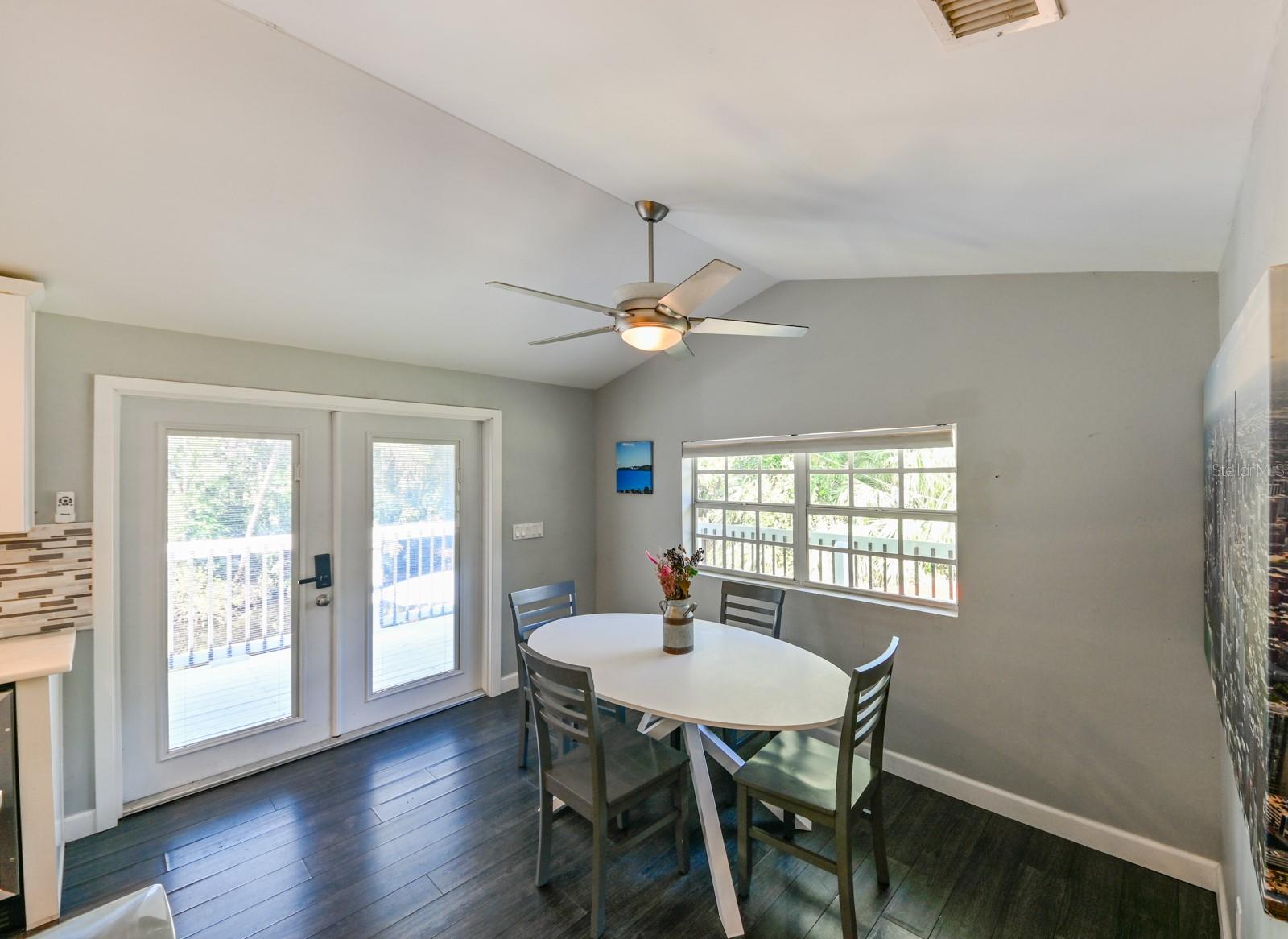 Listing photo id 21 for 4617 John Moore Road