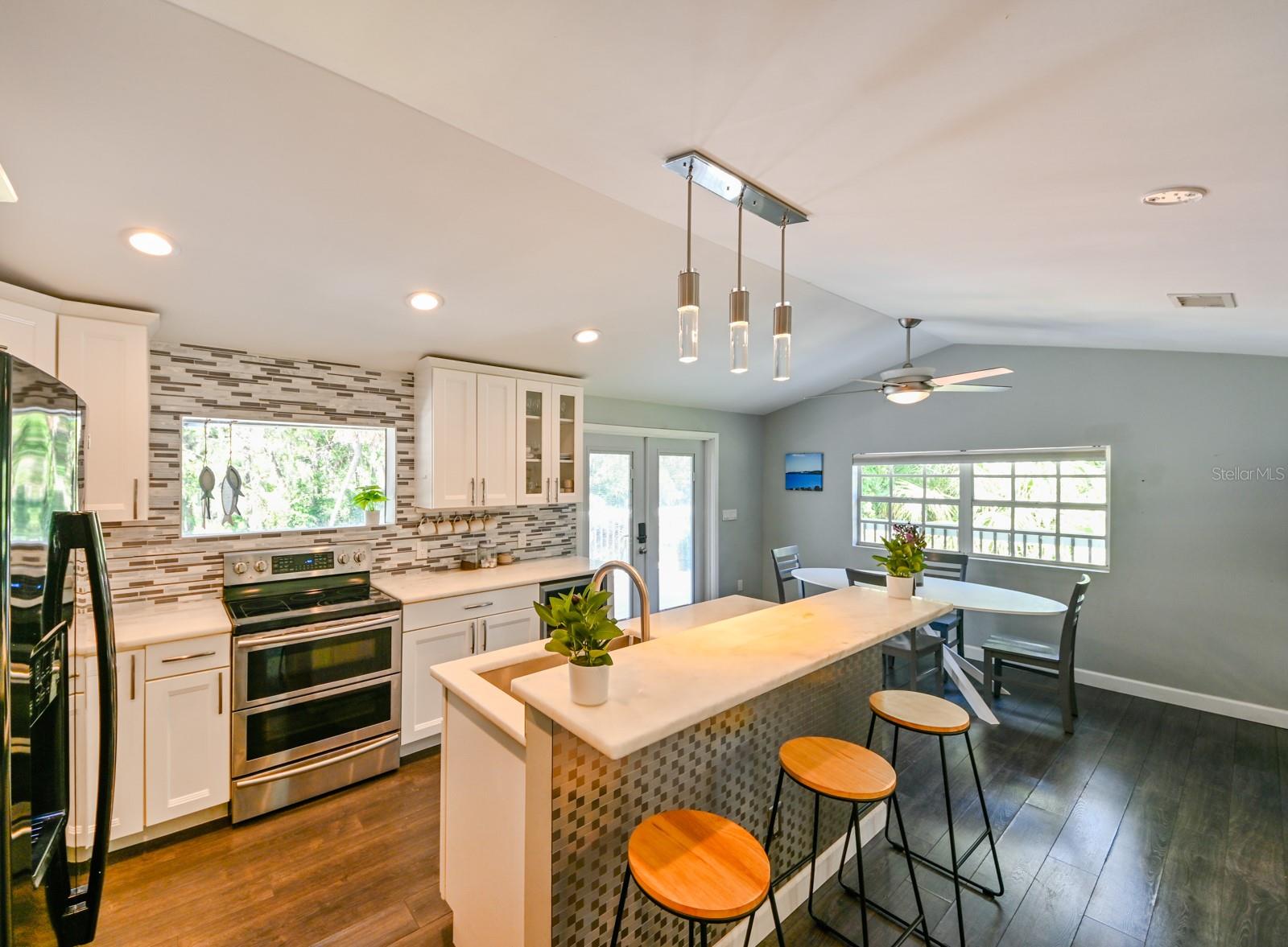 Listing photo id 22 for 4617 John Moore Road