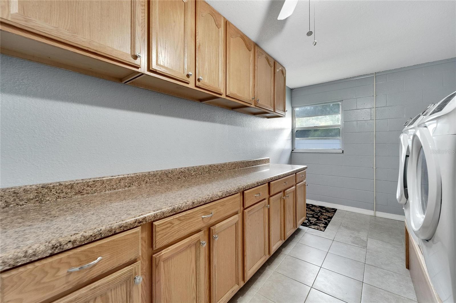 Listing photo id 27 for 38041 Salem Avenue