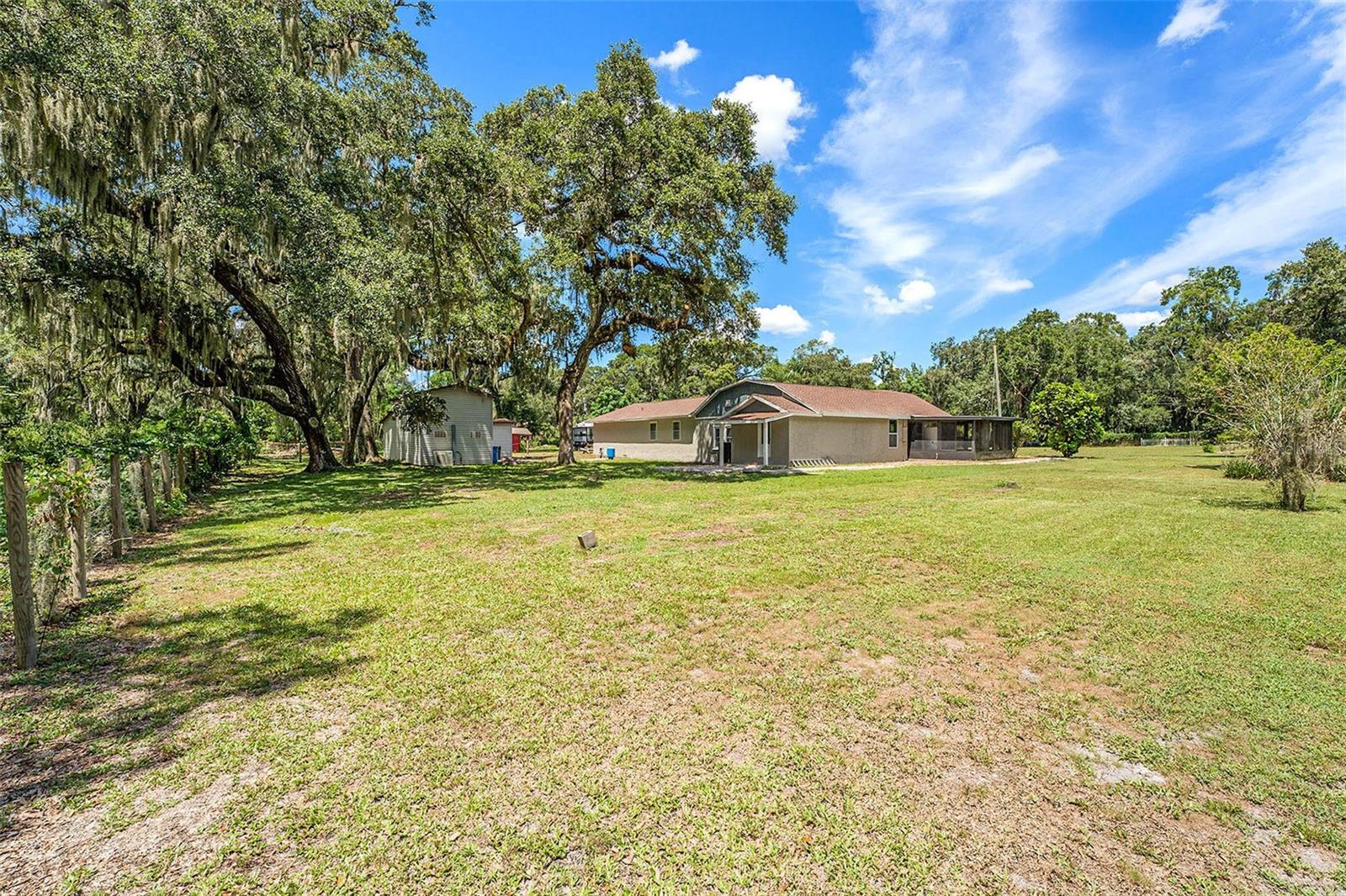 Listing photo id 31 for 705 Rosier Road