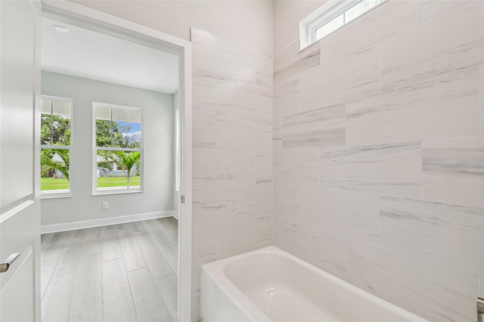 Image 20 of 64 For 759 48th Avenue N