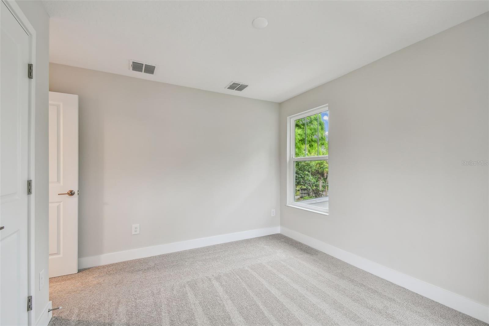Image 27 of 64 For 759 48th Avenue N