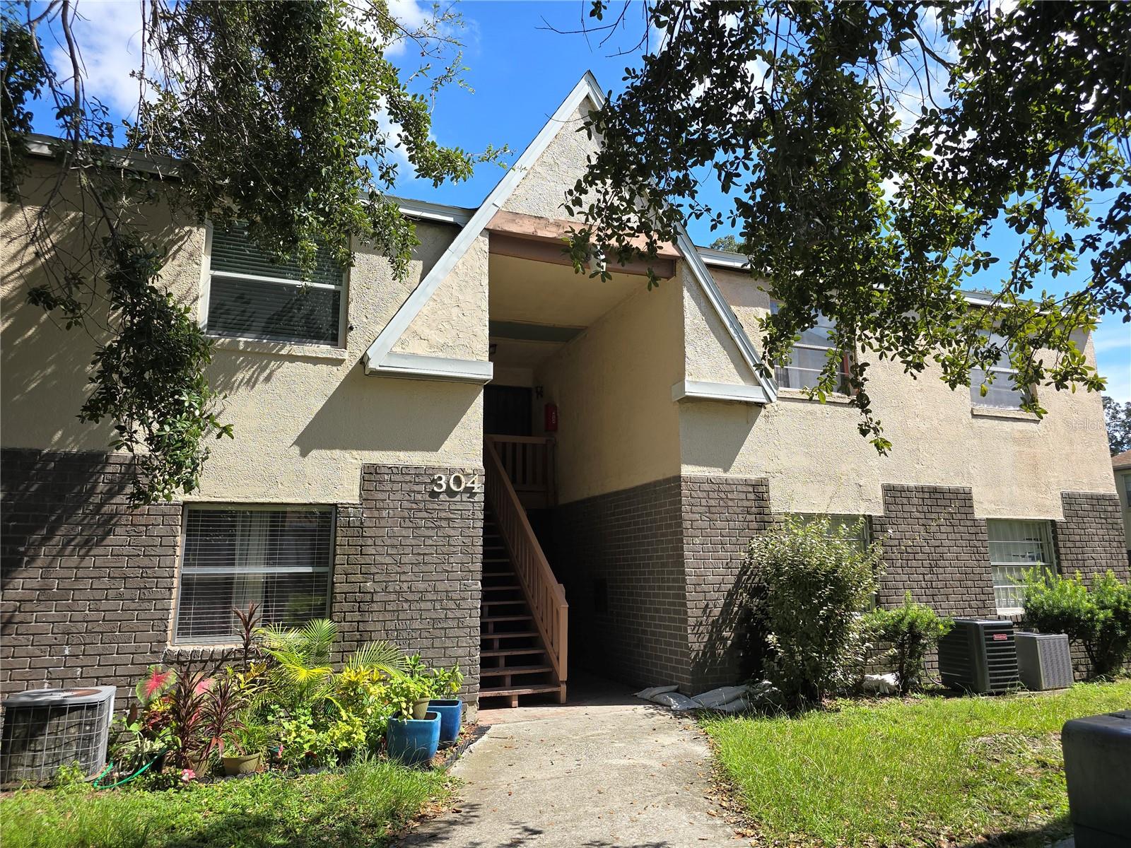 Details for 304 Whitehall Court 114, TAMPA, FL 33604