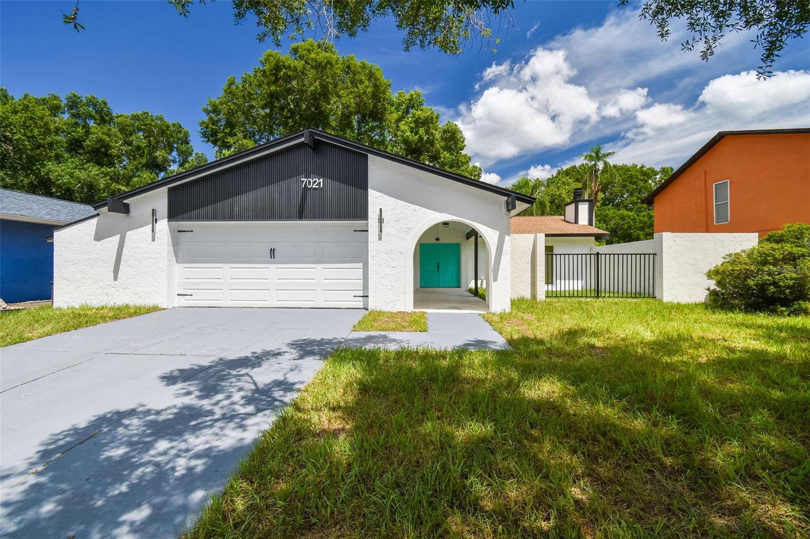 Details for 7021 Twelve Oaks Boulevard, TAMPA, FL 33634